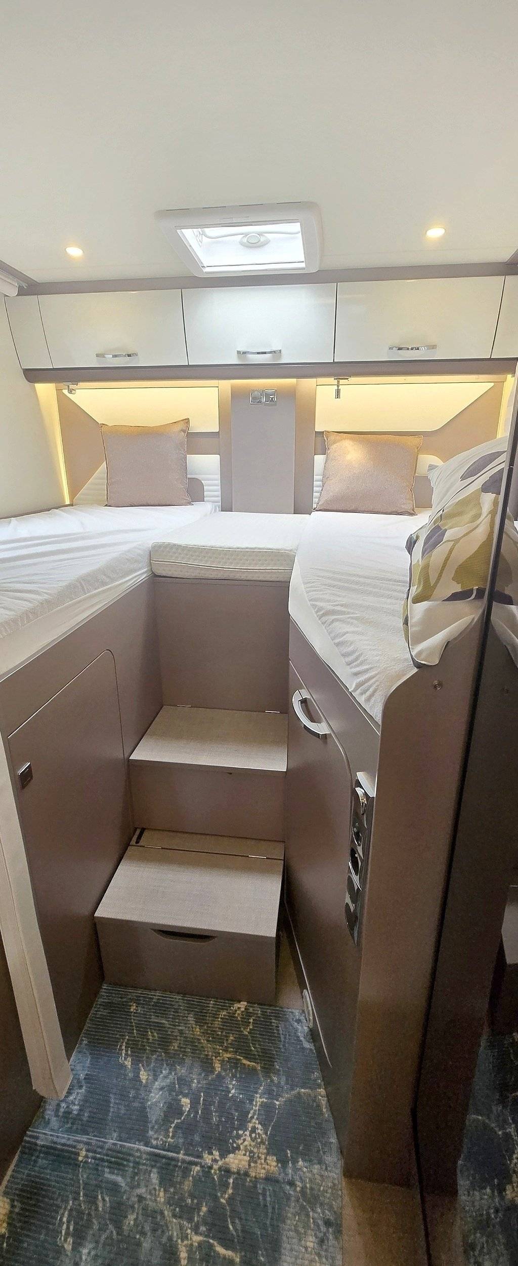 Berth Fiat Fiat 2.2 L 140 CV - Yescapa