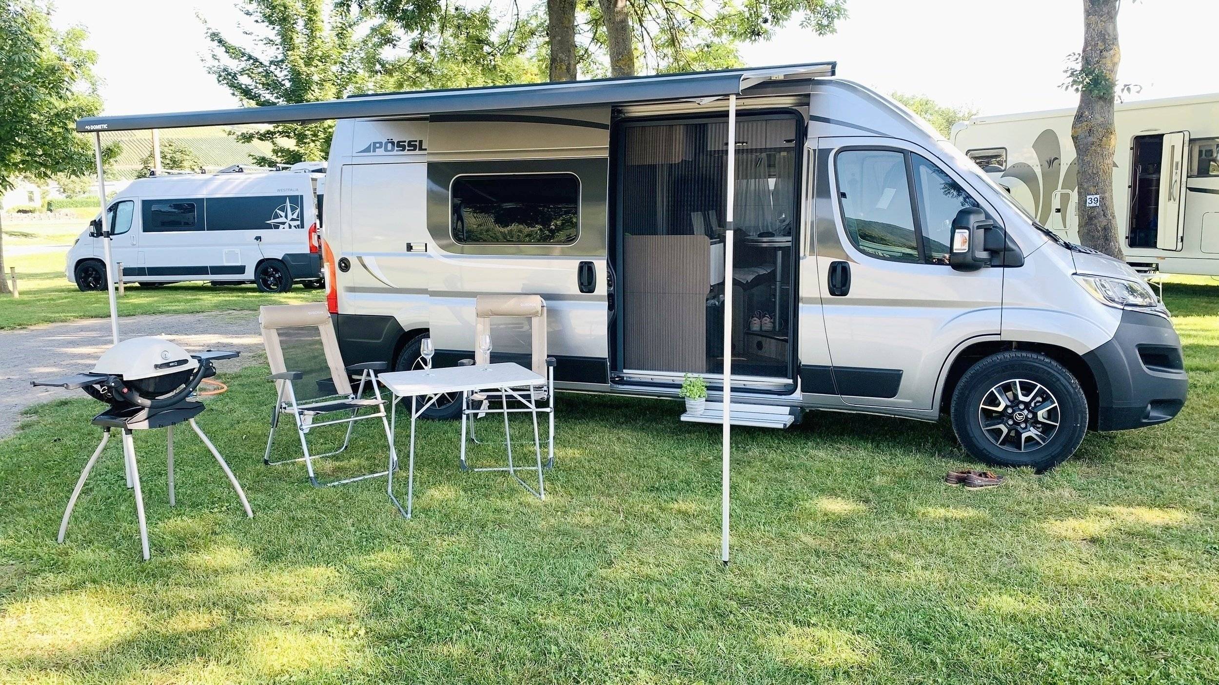 Vue avant de 3/4 Citroën Jumper 2,2 l 150 ch - Yescapa