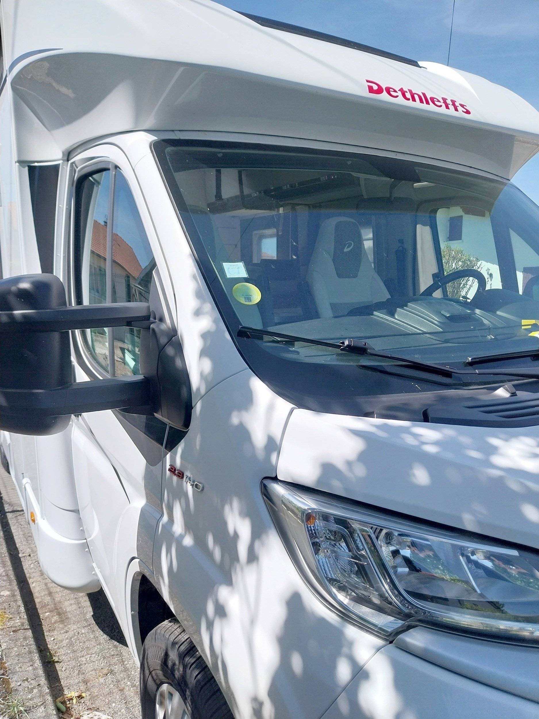 Front view from 3/4 Fiat Ducato 2,3 l 148 ch - Yescapa