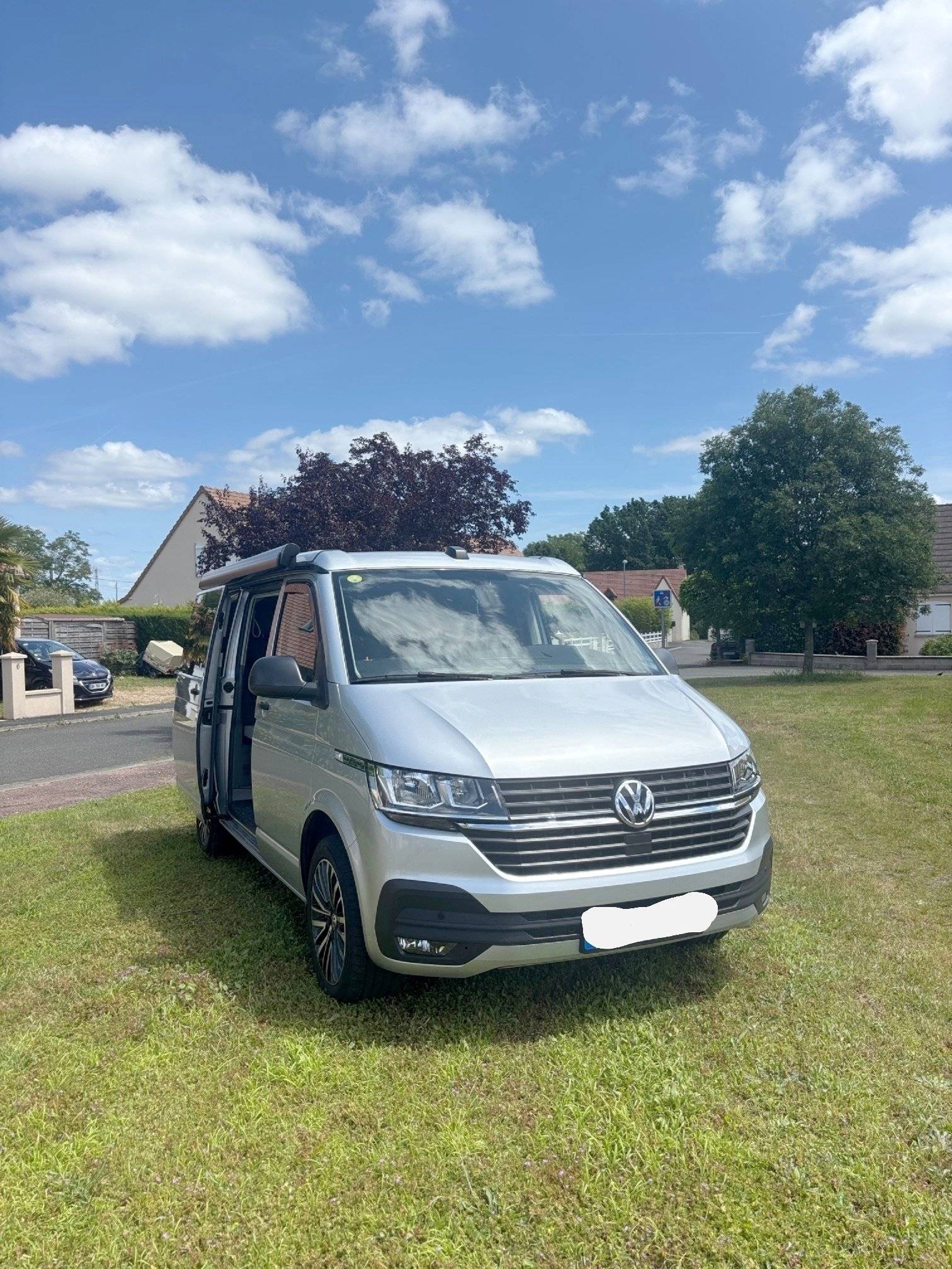 Voorkant 3/4 Volkswagen T6.1 California Coast 150ch - Yescapa
