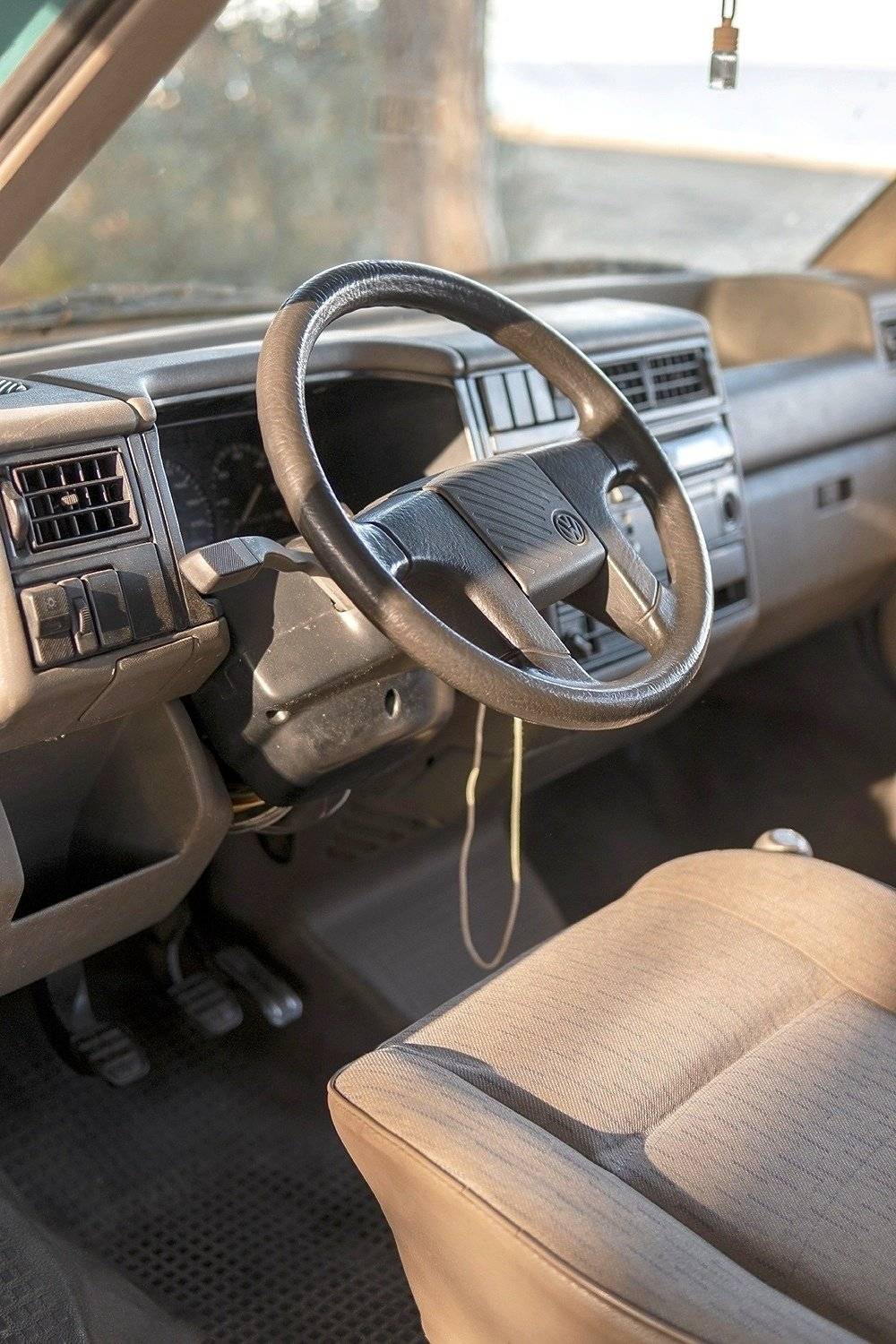 AMBUVAN T4 transporter