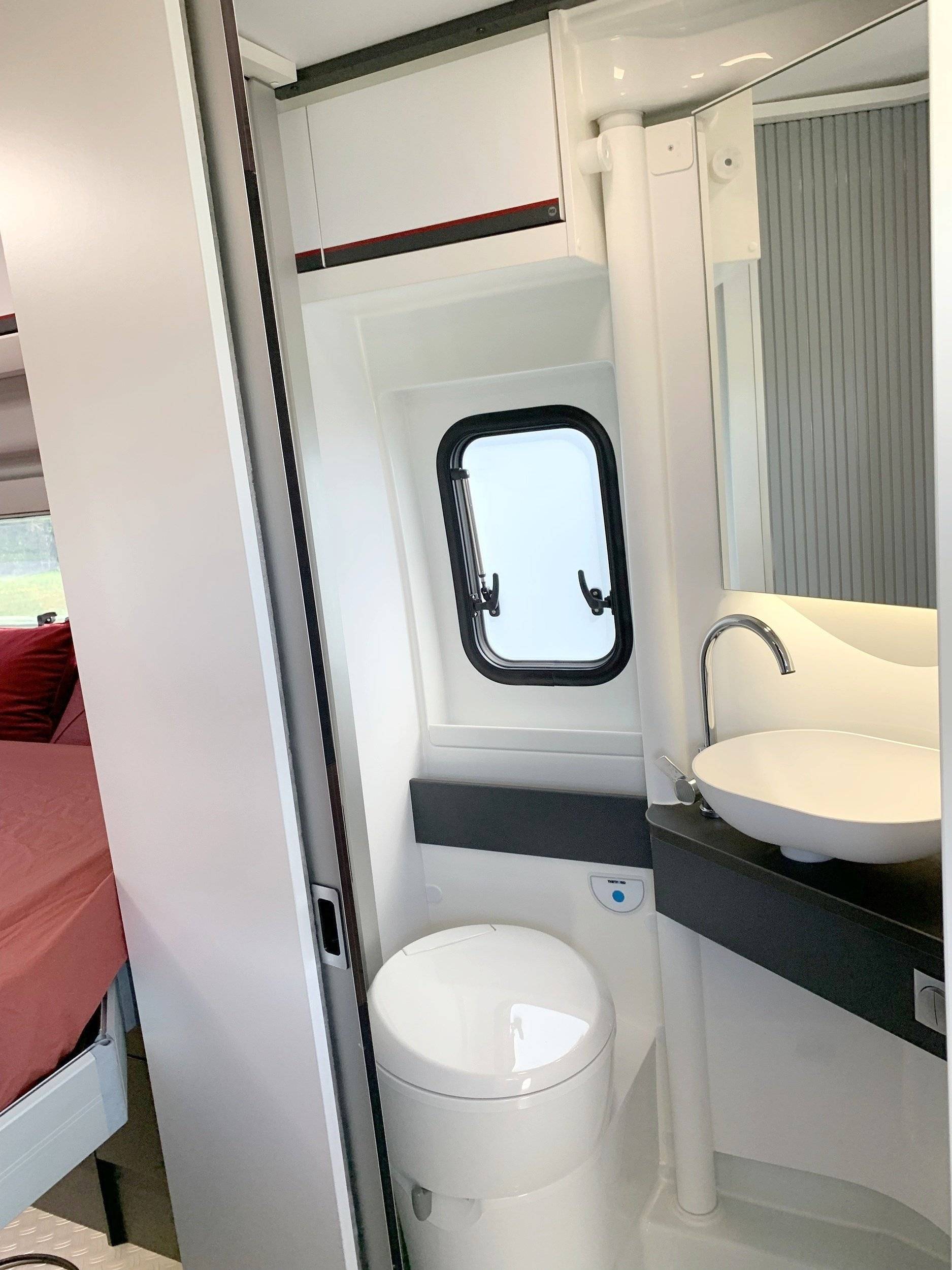 Adria Adria twin 640 sport SGX