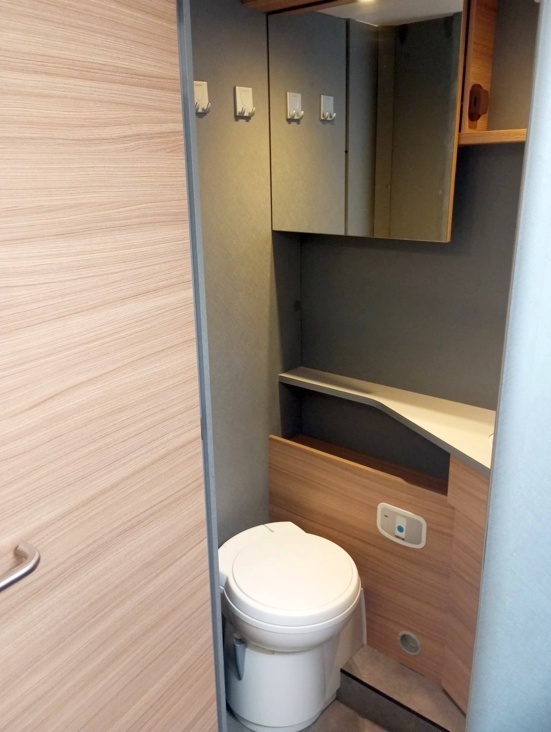 Dethleffs Just T - 7052 DBM