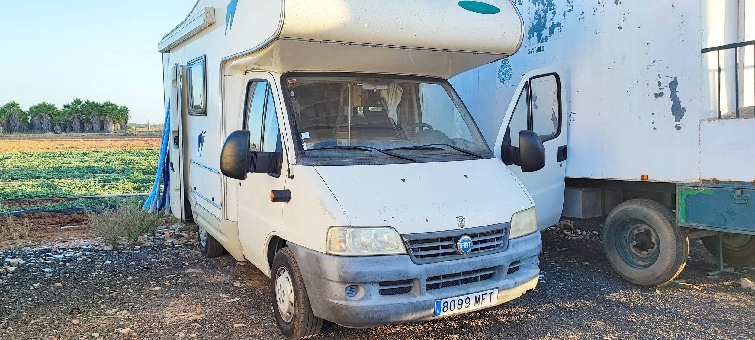 Vue avant de 3/4 Fiat FIAT DUCATO - Yescapa
