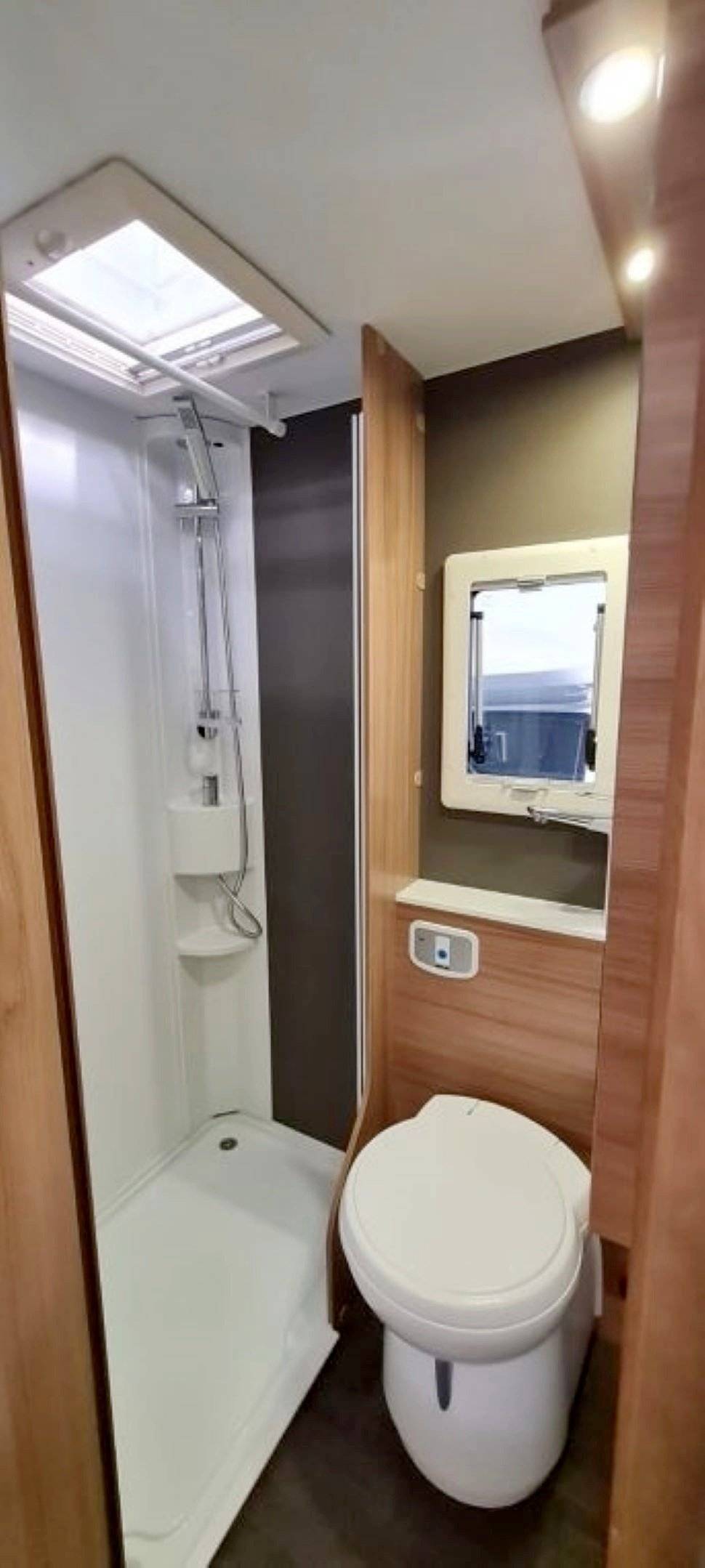 Adria CORAL XL 600 DP