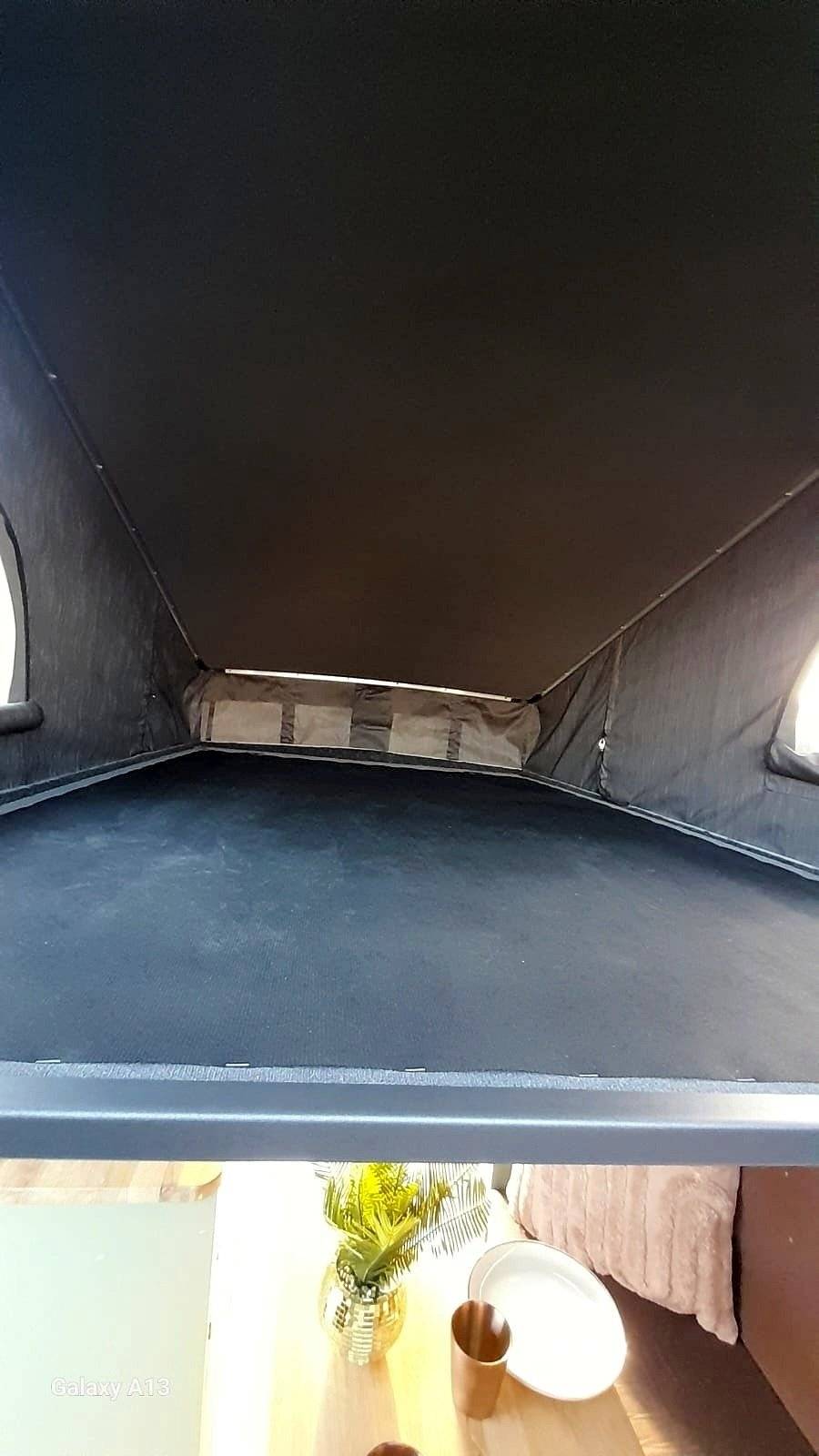 Schlafplätze Renault Trafic 2,0 l dCi 120 ch. - Yescapa