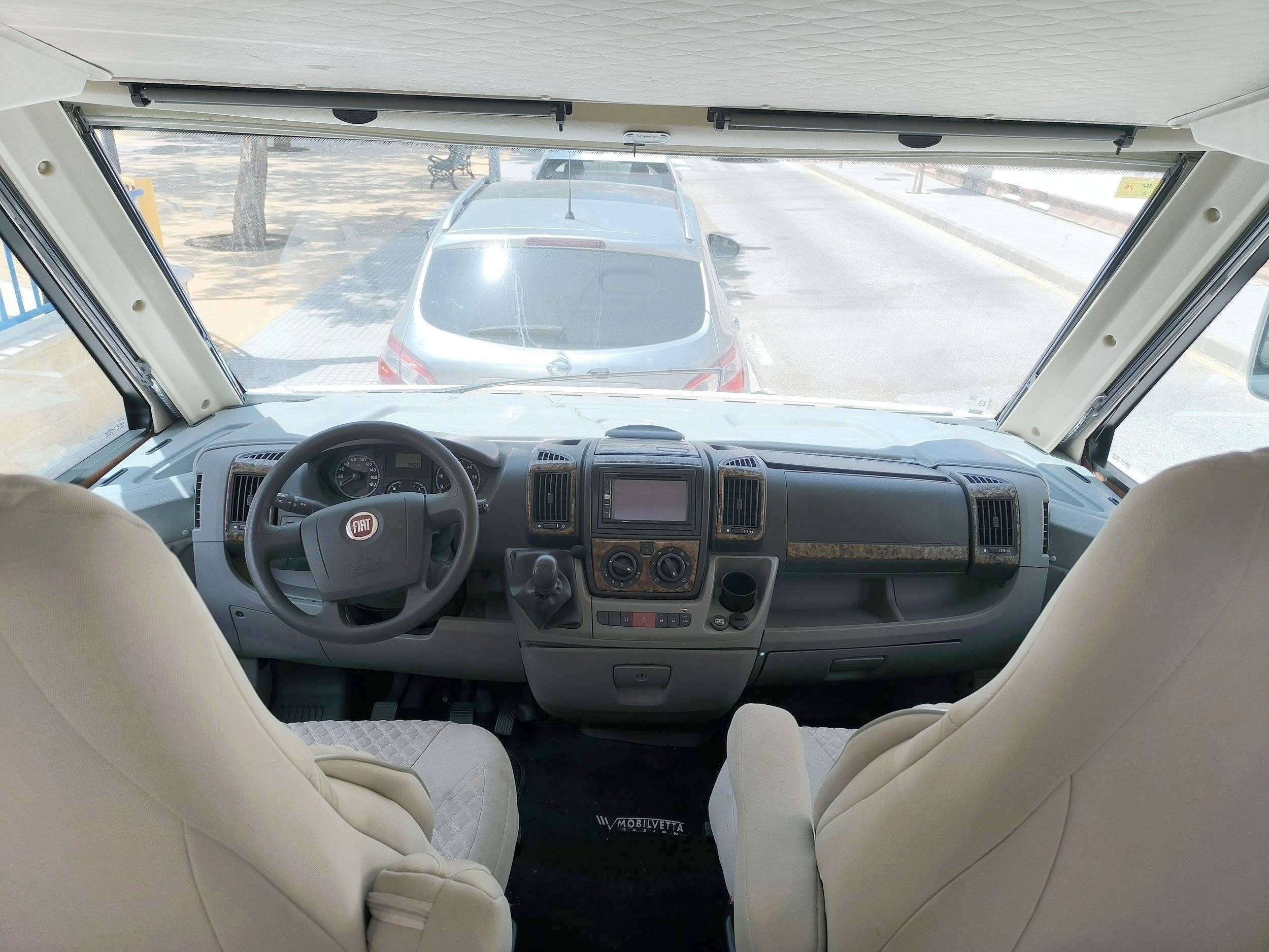 Bestuurderplaats Fiat 2,3 l 130 ch. - Yescapa
