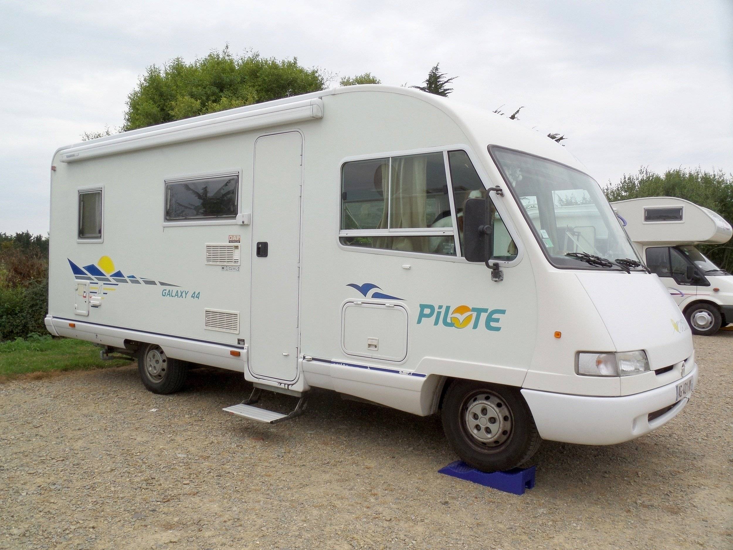 Front view from 3/4 Fiat Ducato 2.8 jtd - Yescapa