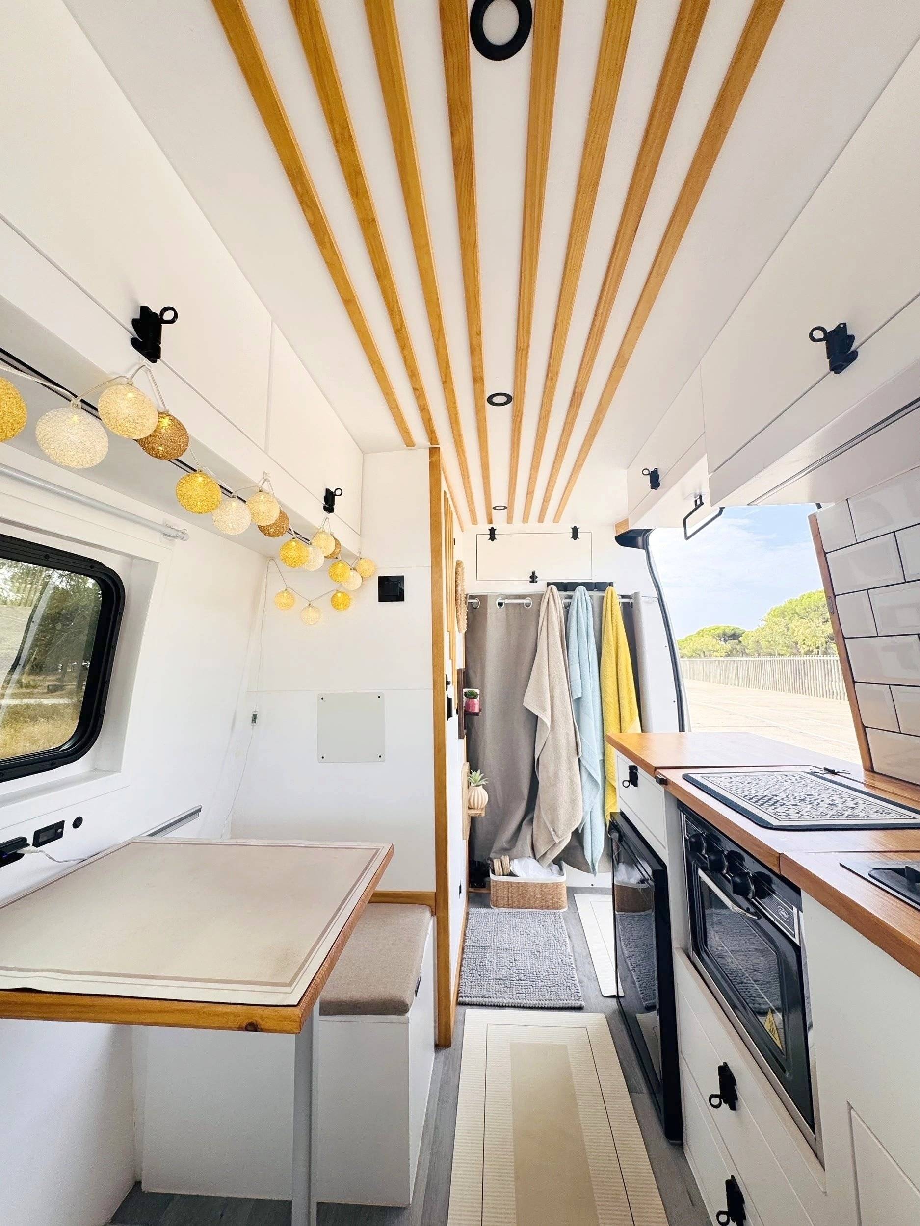 Vista del vehicle angle davanter  - Yescapa