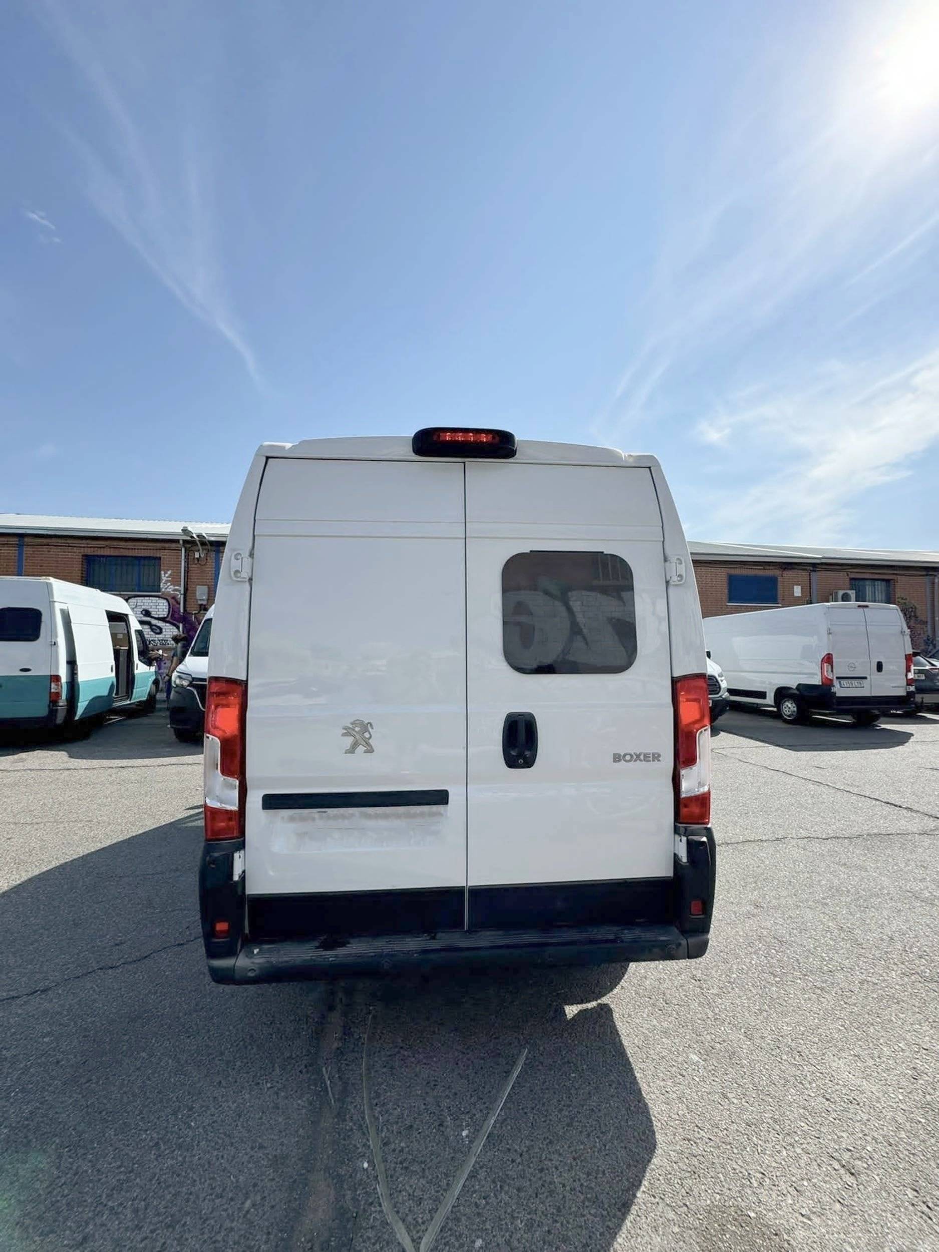 Peugeot Boxer 2.2 BlueHdi 140 CH