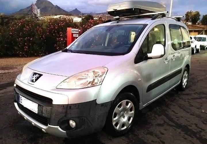 Voorkant 3/4 Peugeot Peugeot Partner Tepee - Yescapa