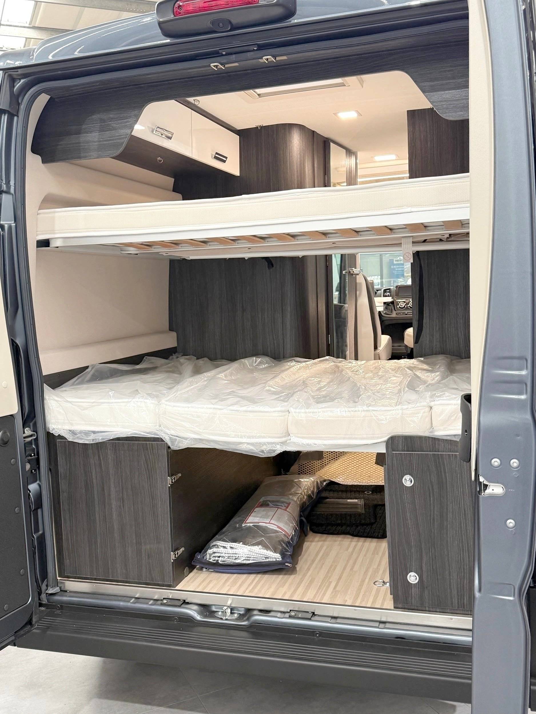 Berth Fiat Ducato 2,2 l Multijet - Yescapa