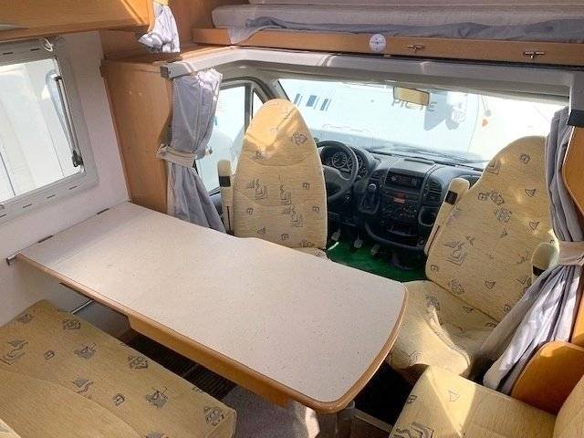 Dinette Fiat Ducato - Yescapa