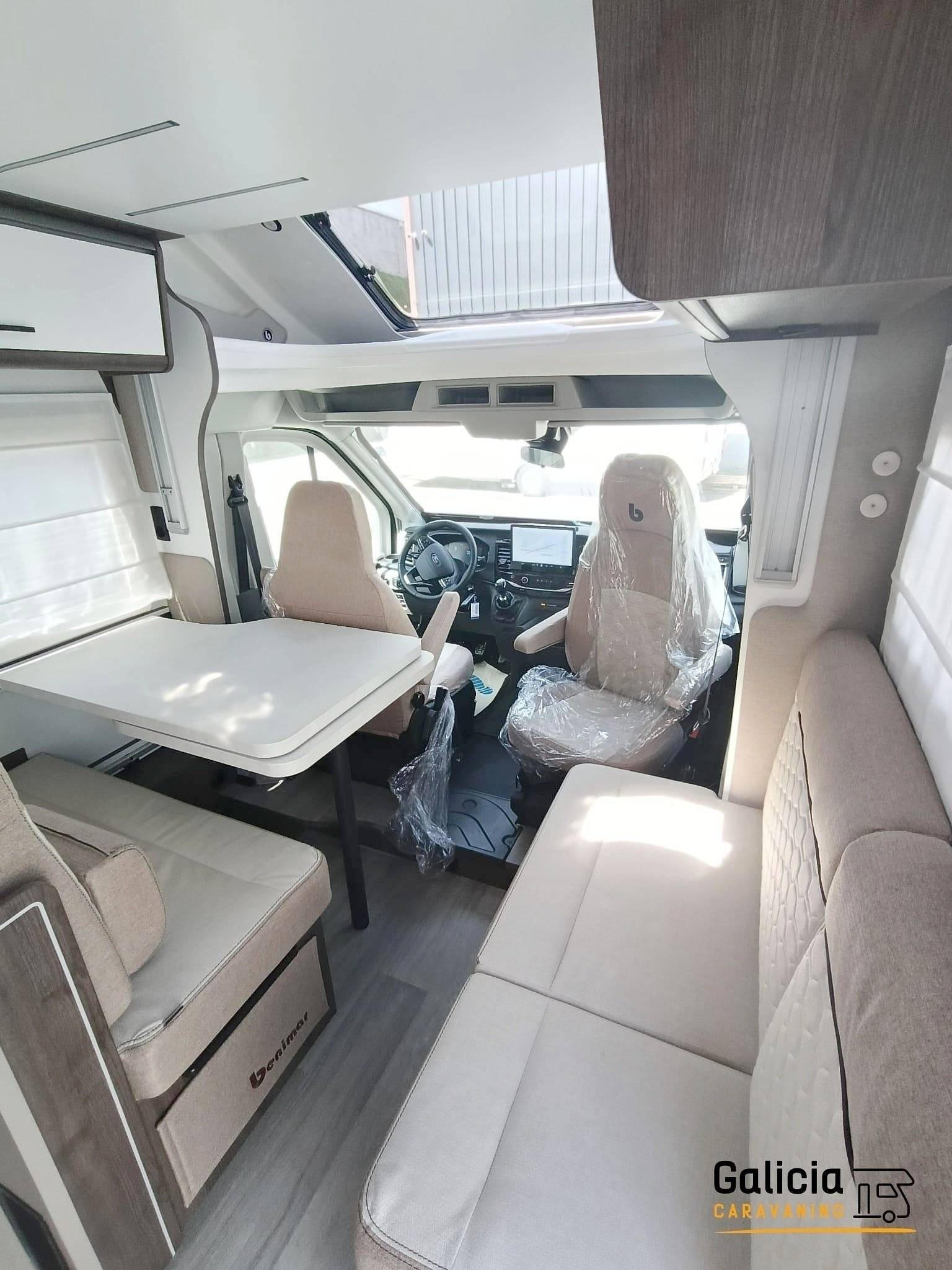 Coin repas Ford euro - Yescapa