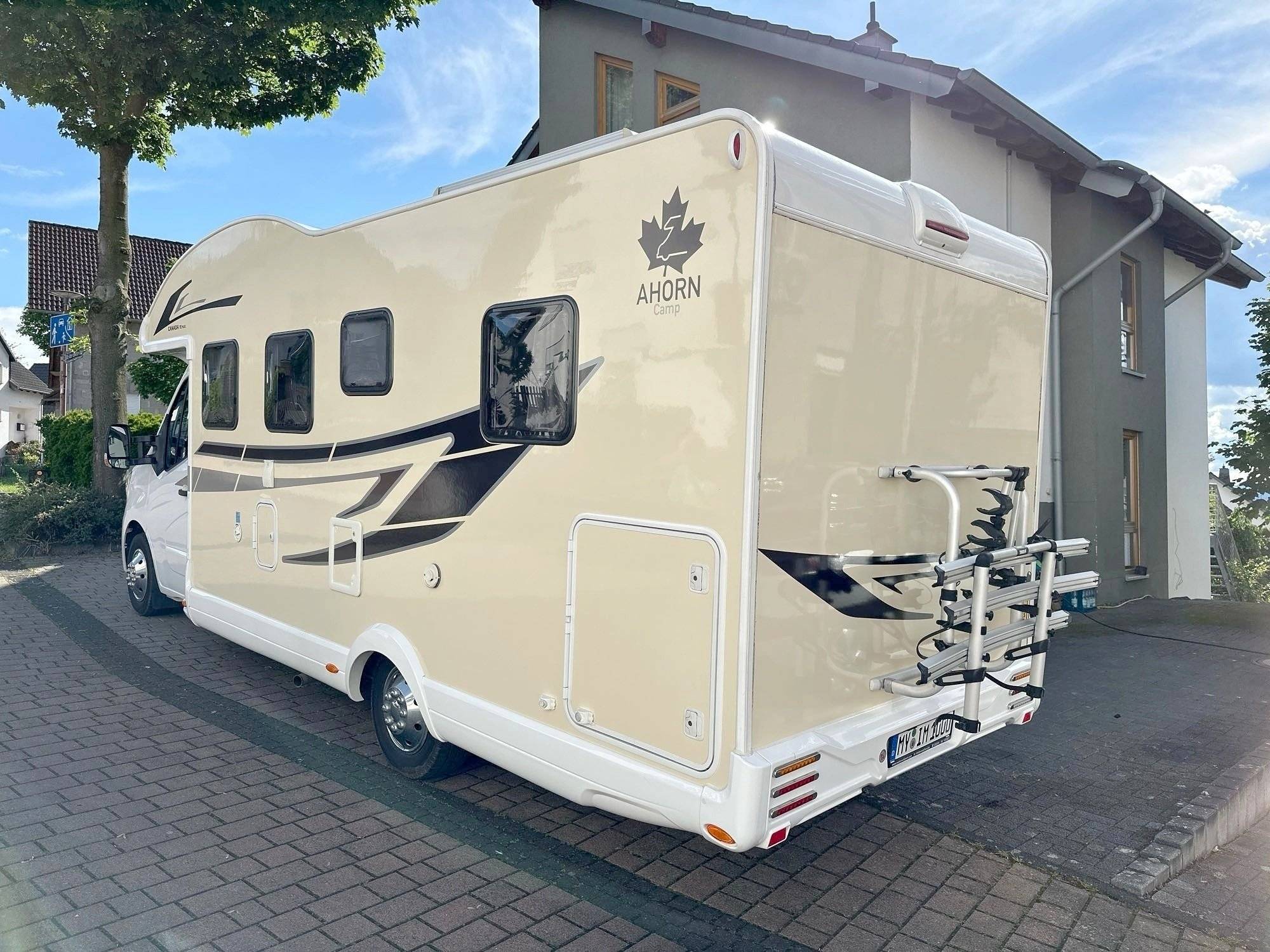 Ahorn Ahorn Canada AD