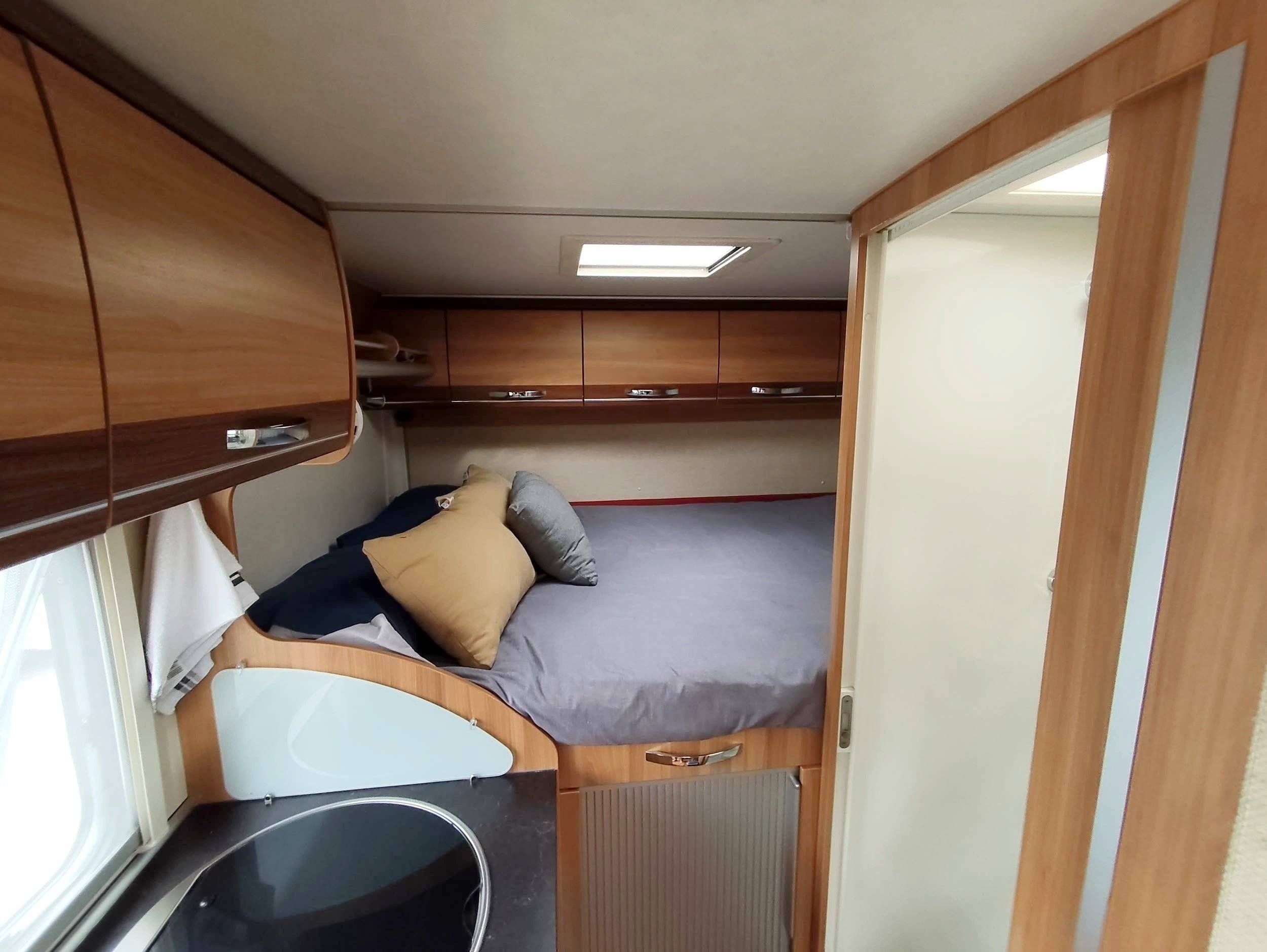 Berth Ford Transit 2,2 l 140 ch - Yescapa