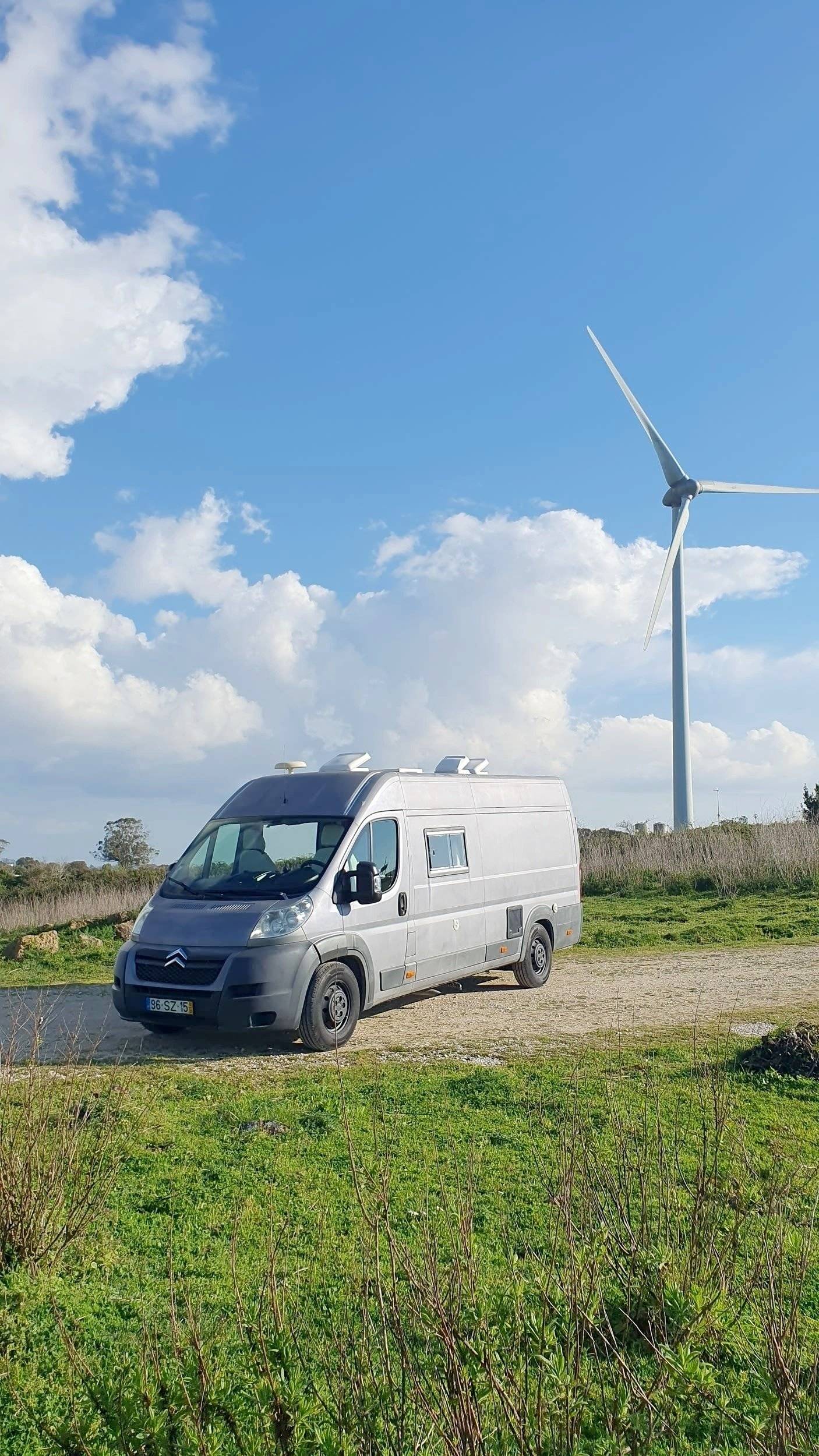 schräge Vorderansicht Citroën Jumper 2.2HDI 150CV - Yescapa