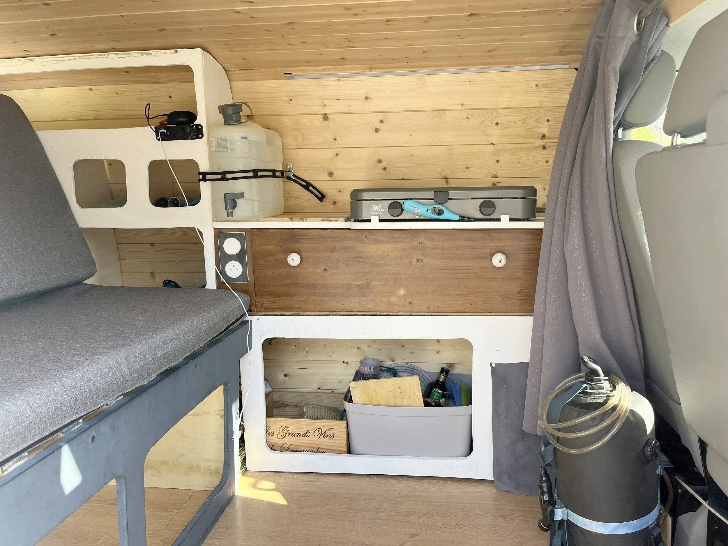 Kochnische Volkswagen T5 2,5 l 140 ch - Yescapa
