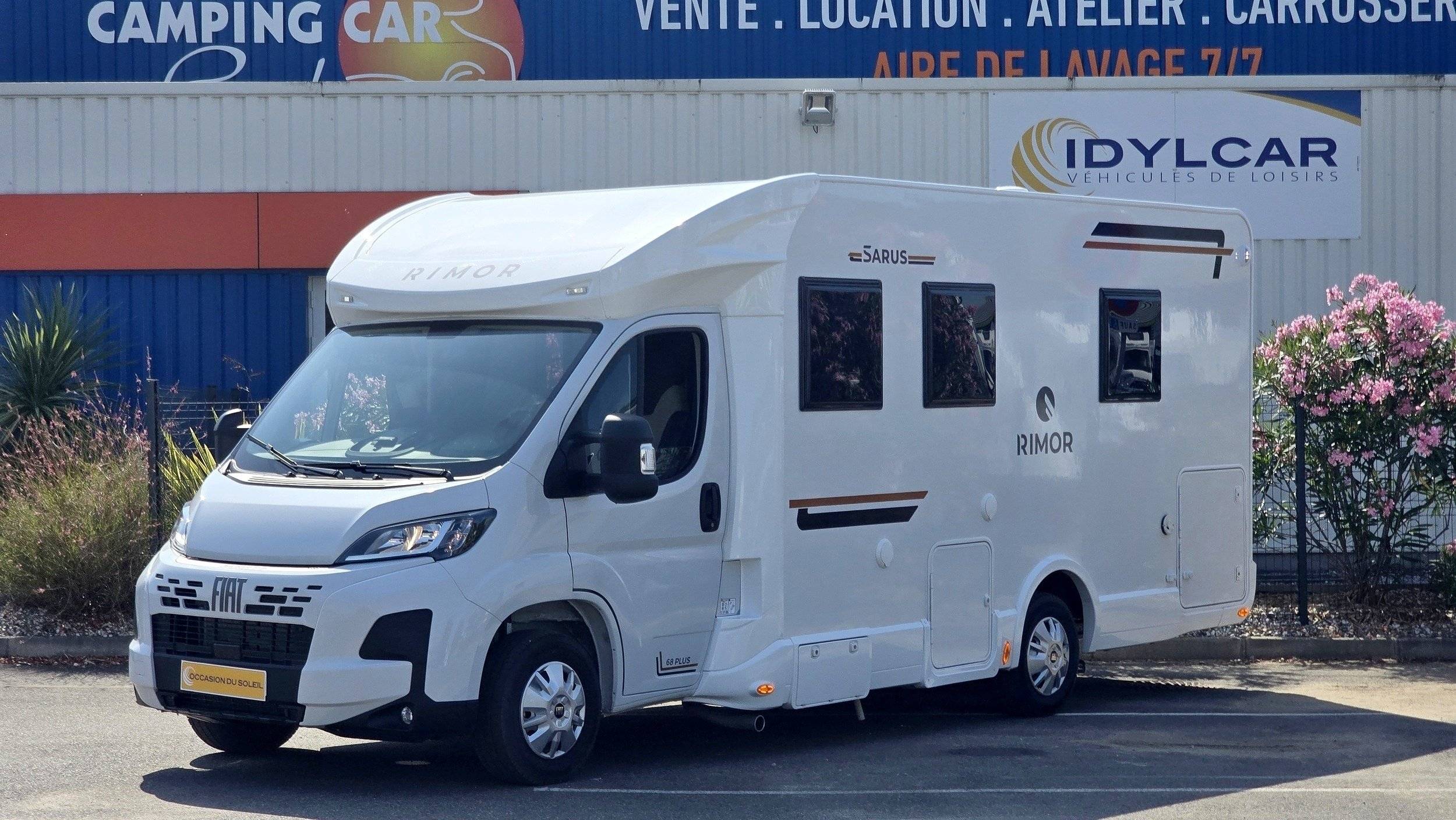 Vista del vehicle angle davanter Fiat - Yescapa