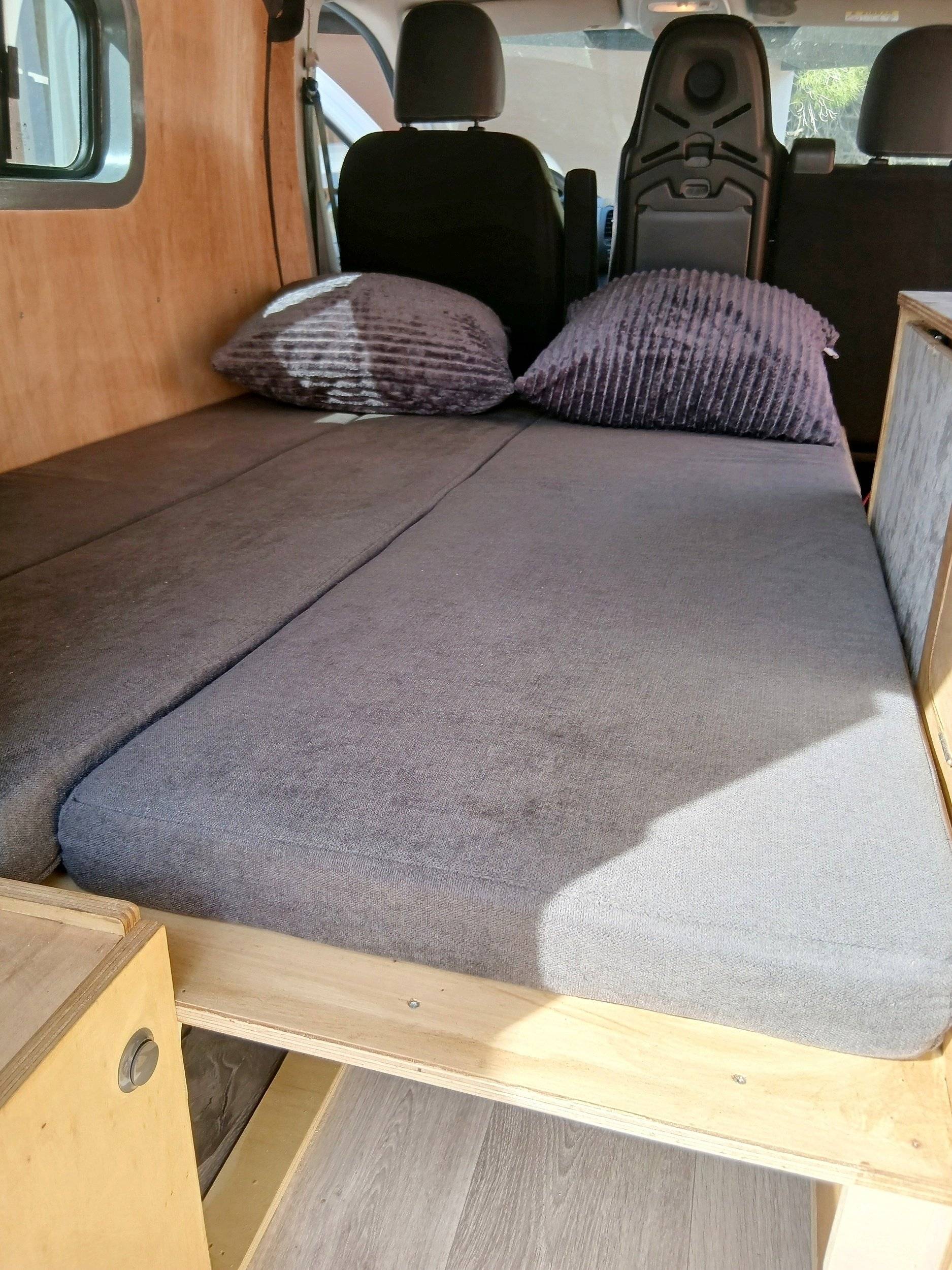 Berth Renault 2,0 l 90 ch - Yescapa