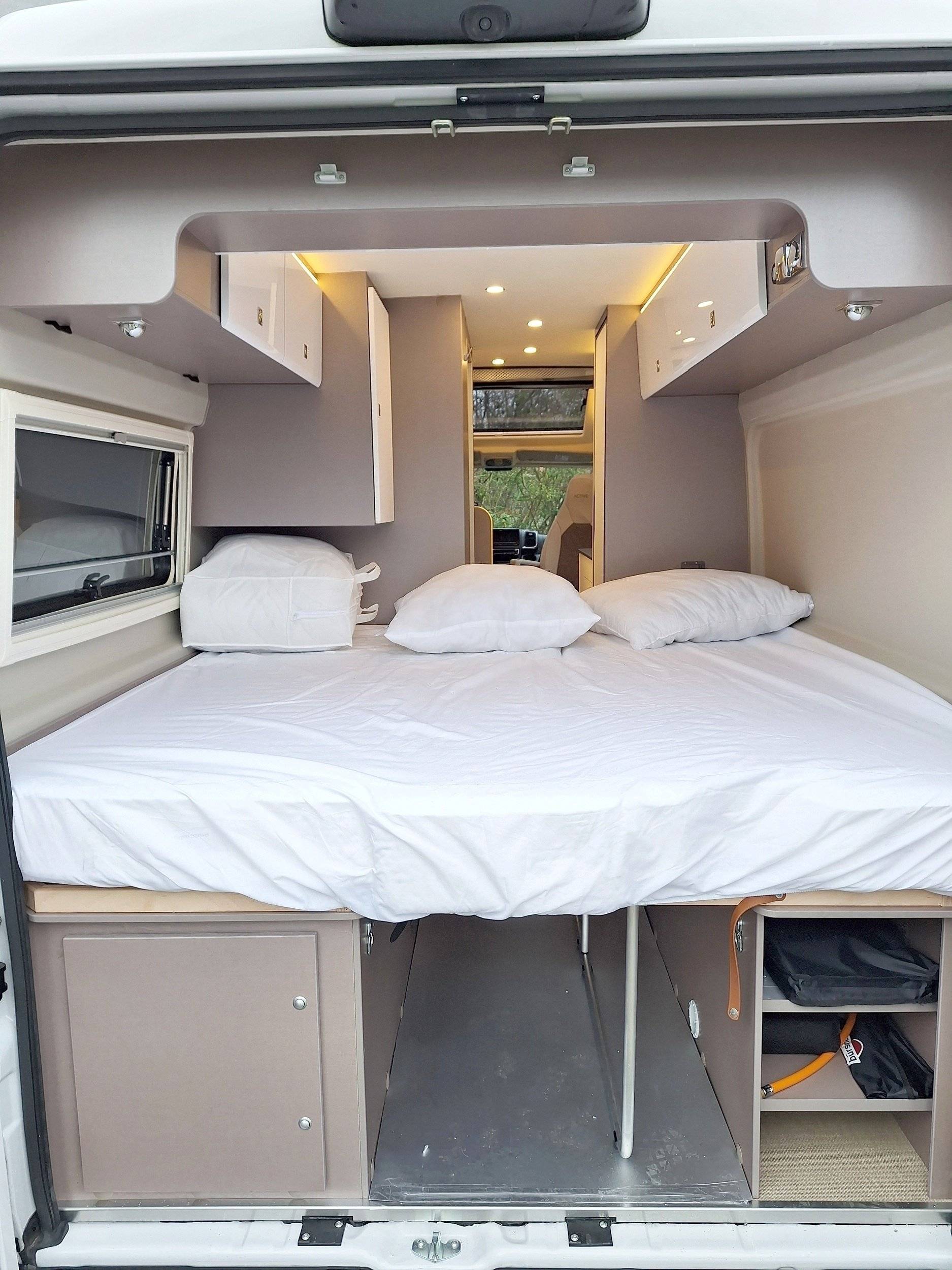 Bürstner ELISEO C642