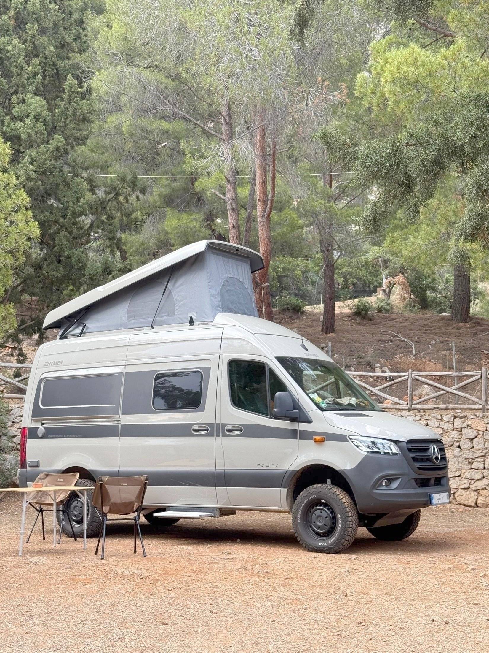 Dormidas Mercedes Sprinter 4x4 316 CDI 2,2 l 163 ch - Yescapa
