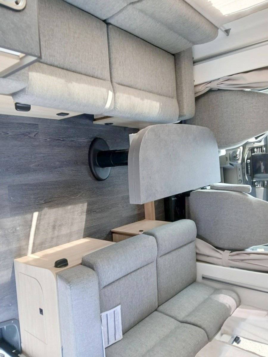 Coin repas Ford Transit 2,0 l 130 ch - Yescapa