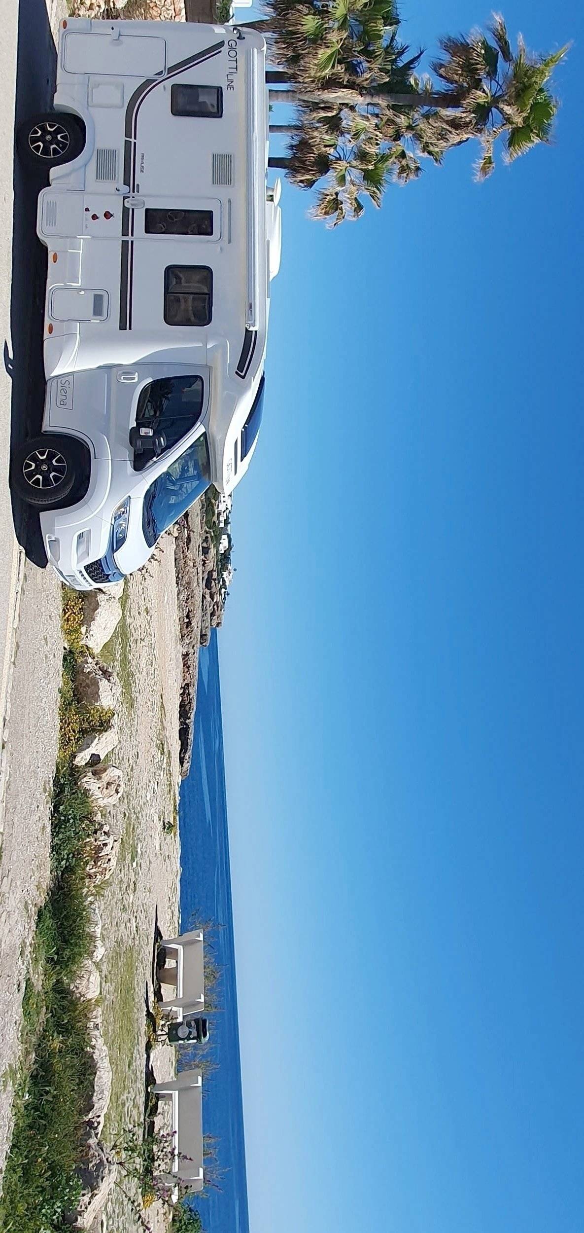 Vista del vehículo ángulo delantero  - Yescapa