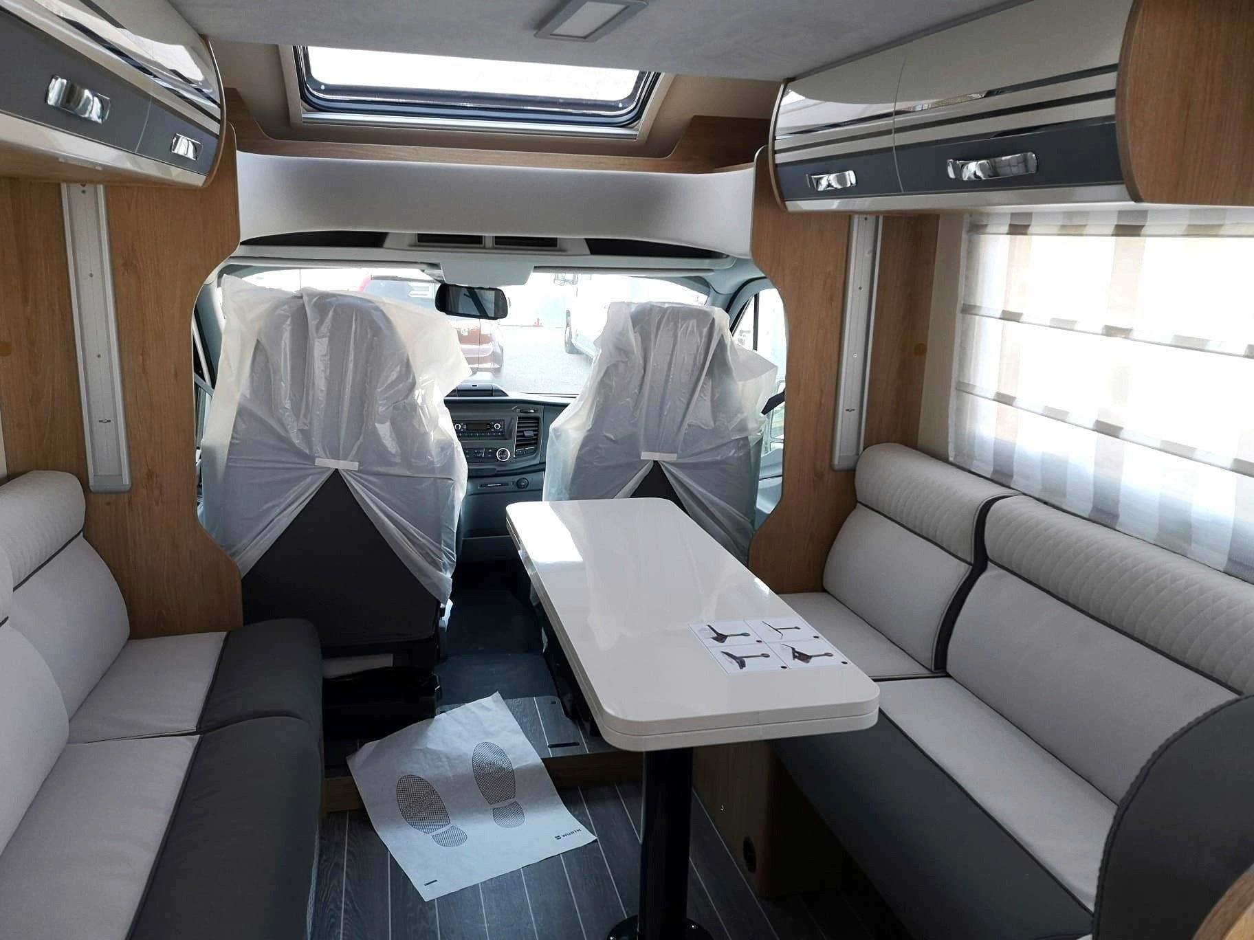 Dinette Ford - Yescapa