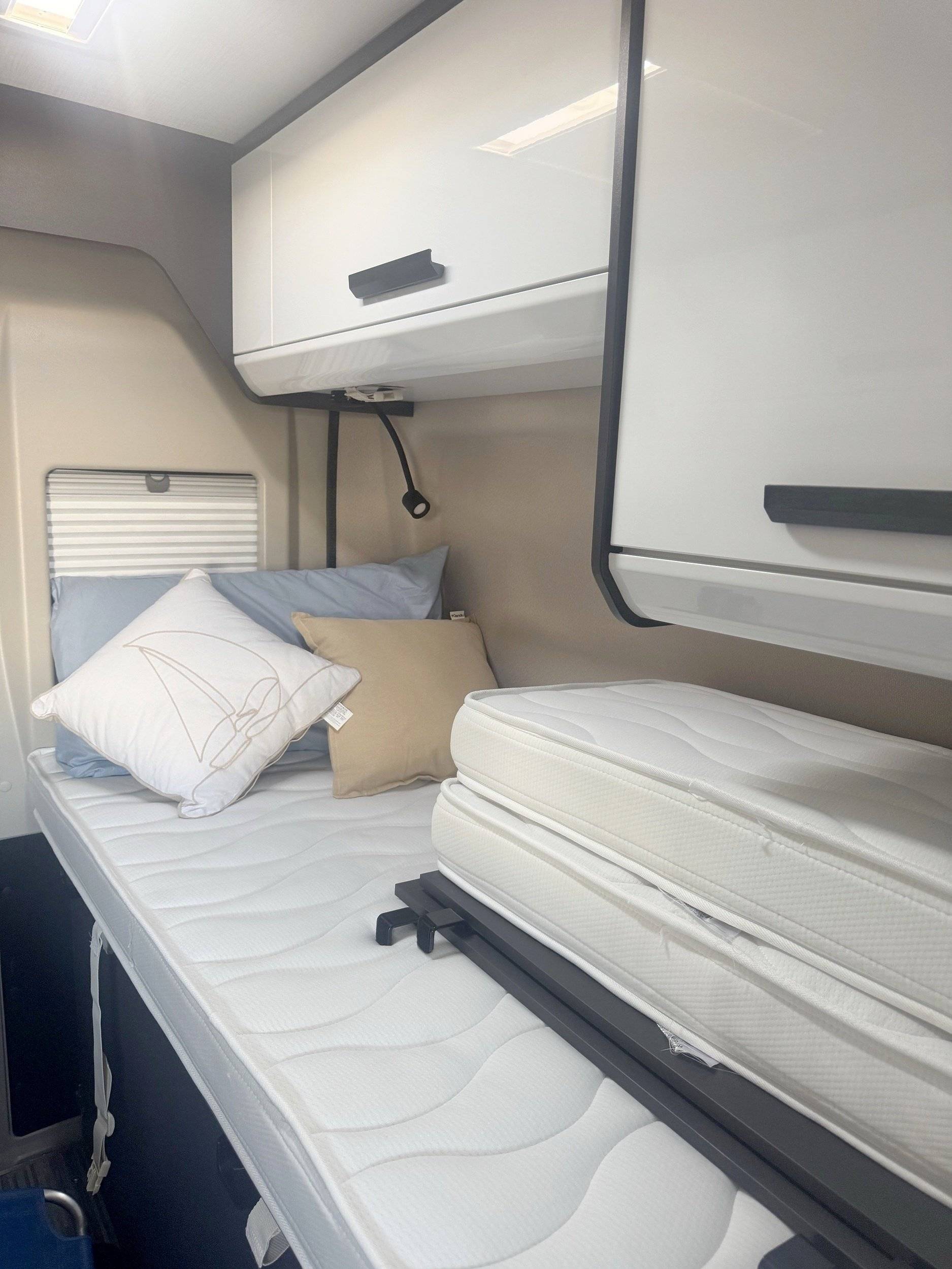 Berth Fiat Ducato 2,2 140cv - Yescapa