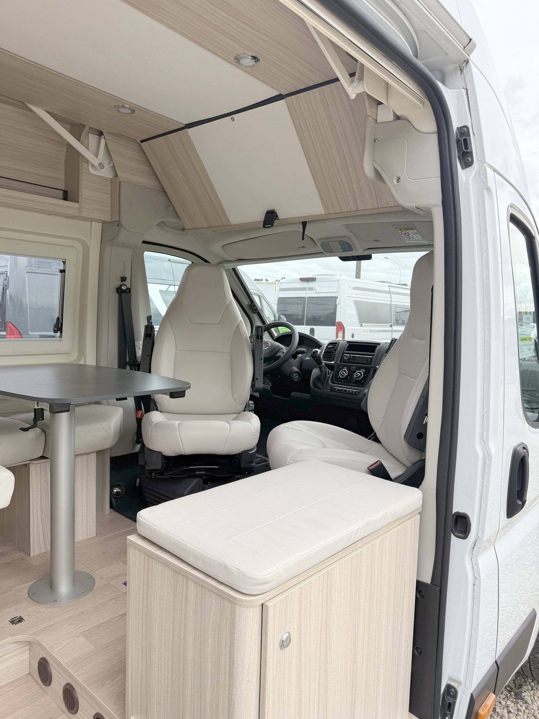 Dinette Fiat Fiat - Yescapa