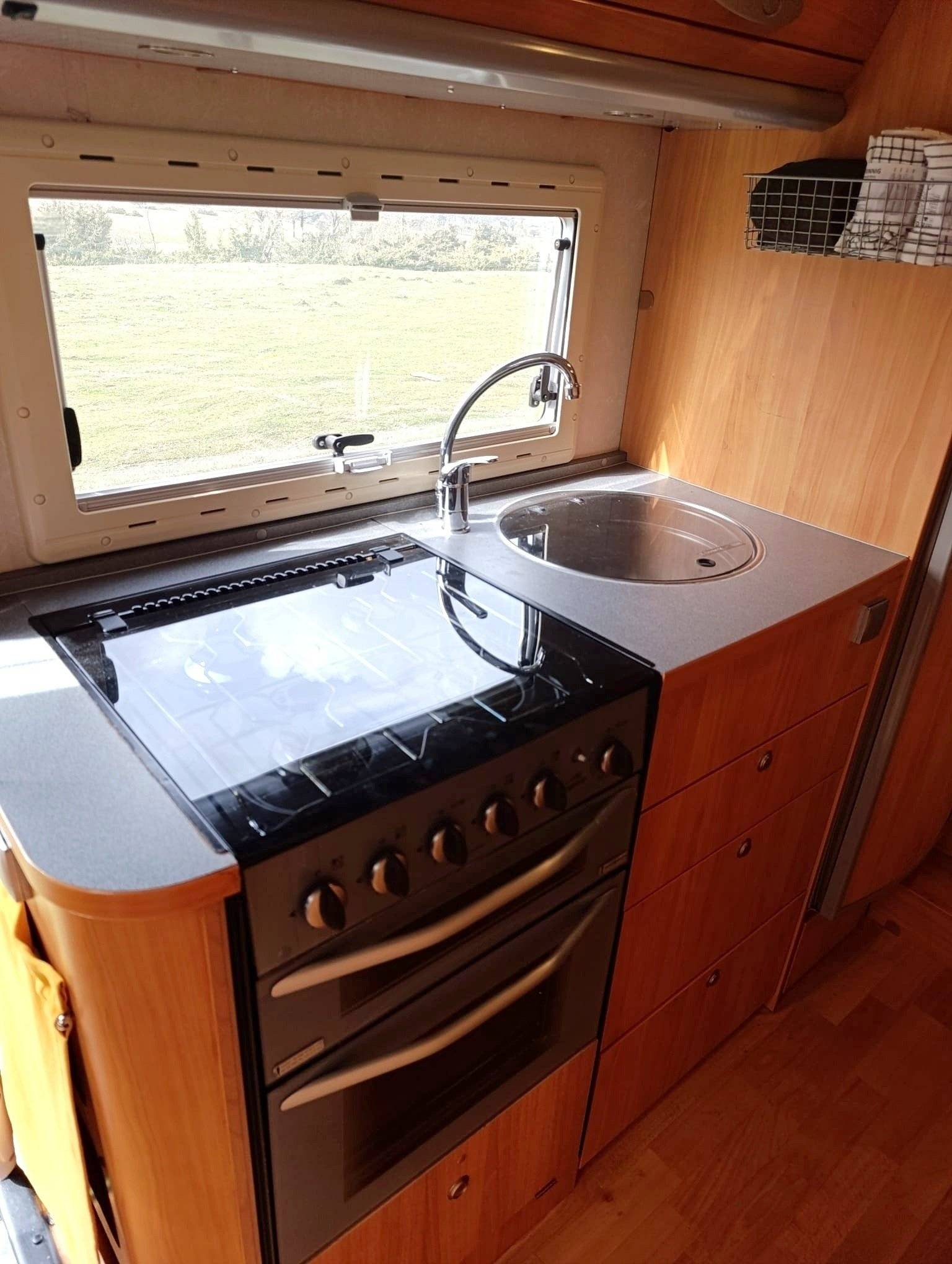 Adria Coral A690DK