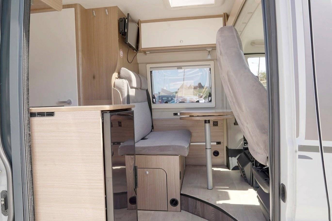 Menjador Fiat Ducato 140 cv - Yescapa