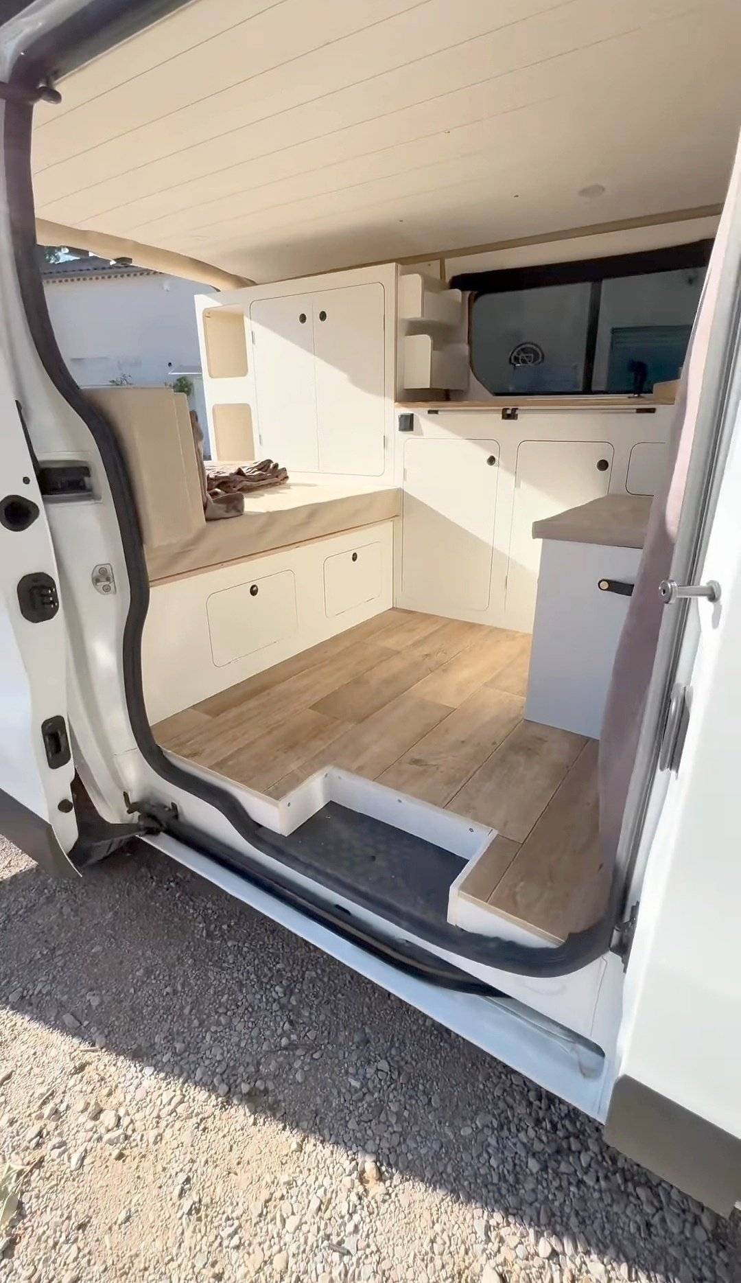 . TRAFIC III L1H1 ("Grand confort")