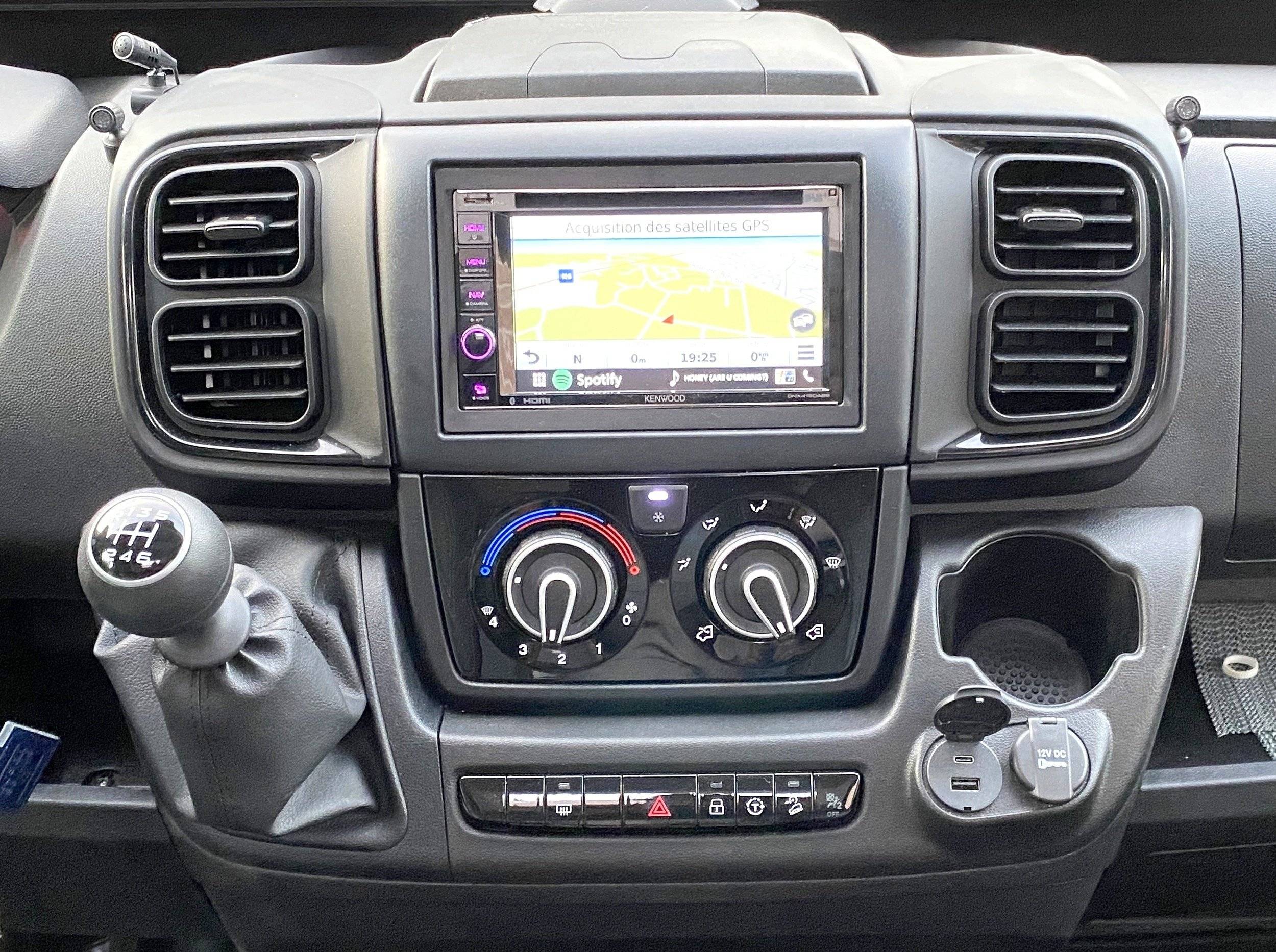 Adria Adria Twin PLUS 600 SPB Family