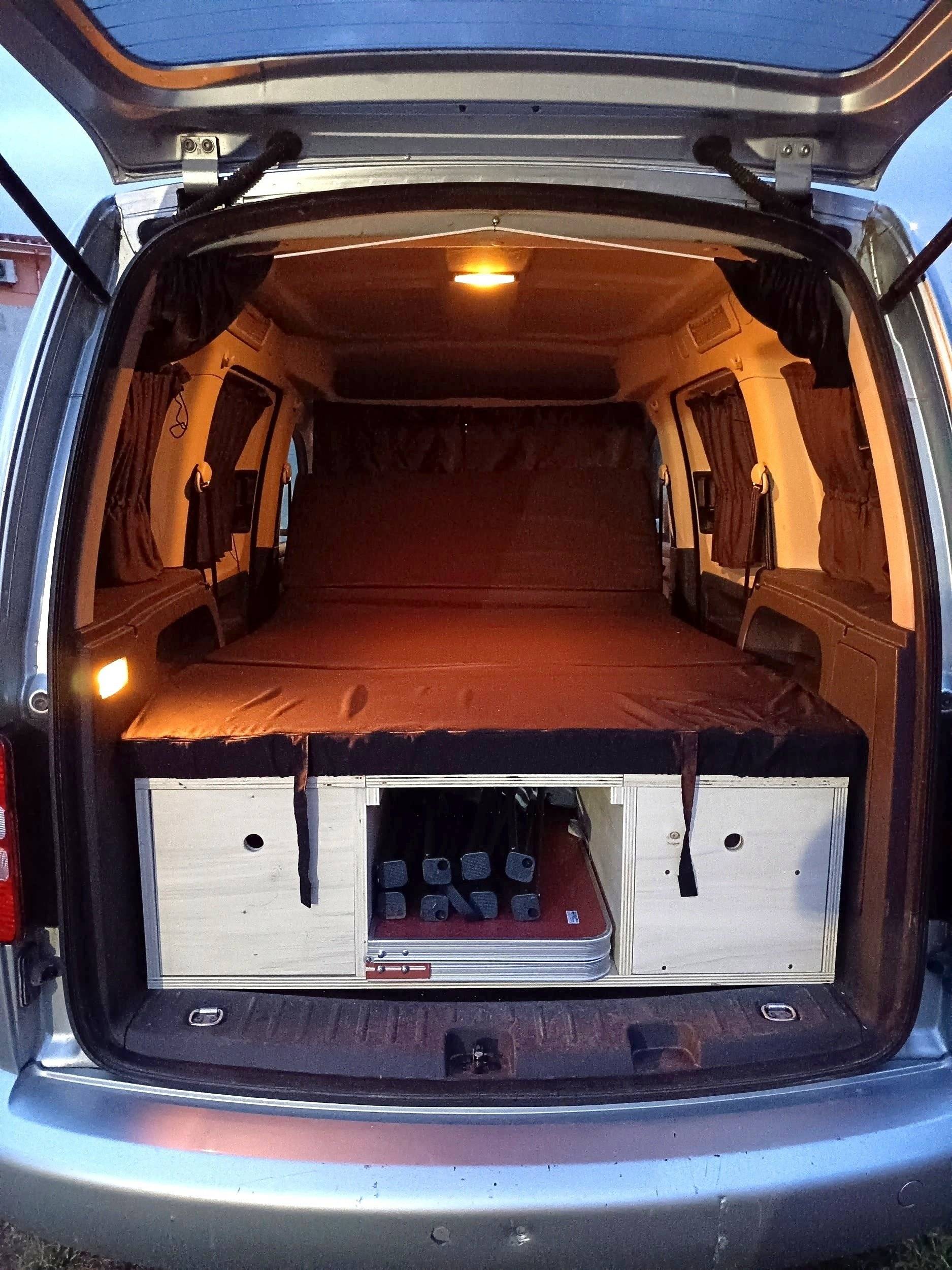 Volkswagen Caddy 1,6 l 75ch