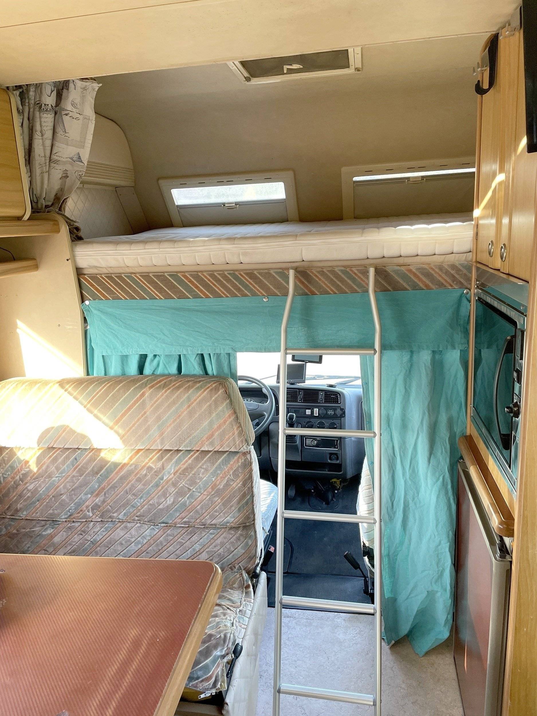 Letti Fiat Ducato 2,5 TDI - Yescapa