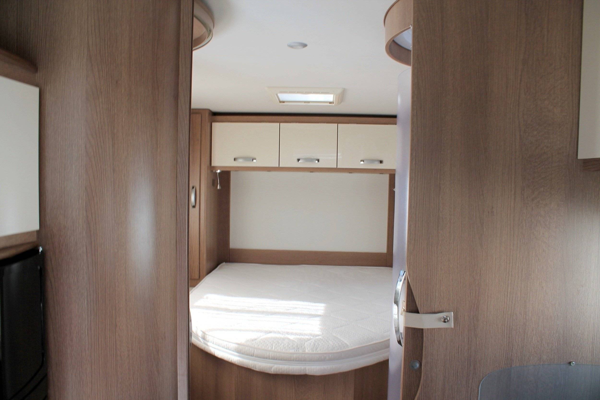 Berth  - Yescapa