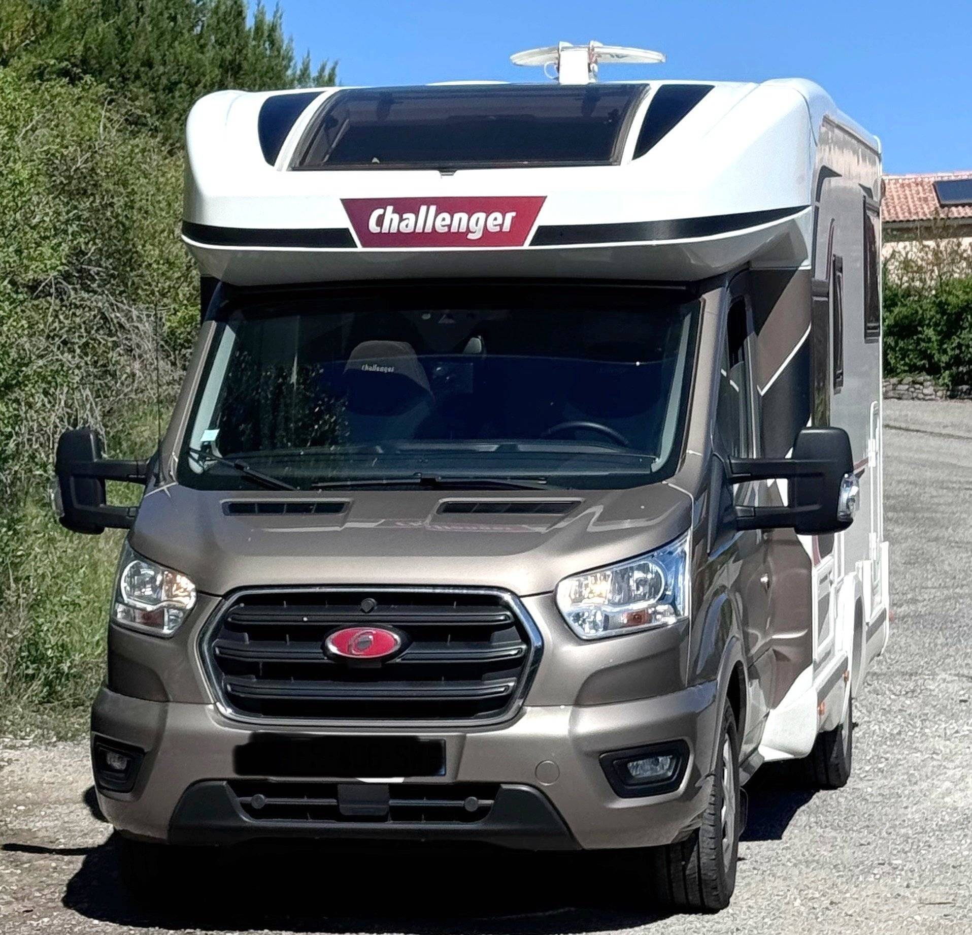 Challenger ford transit