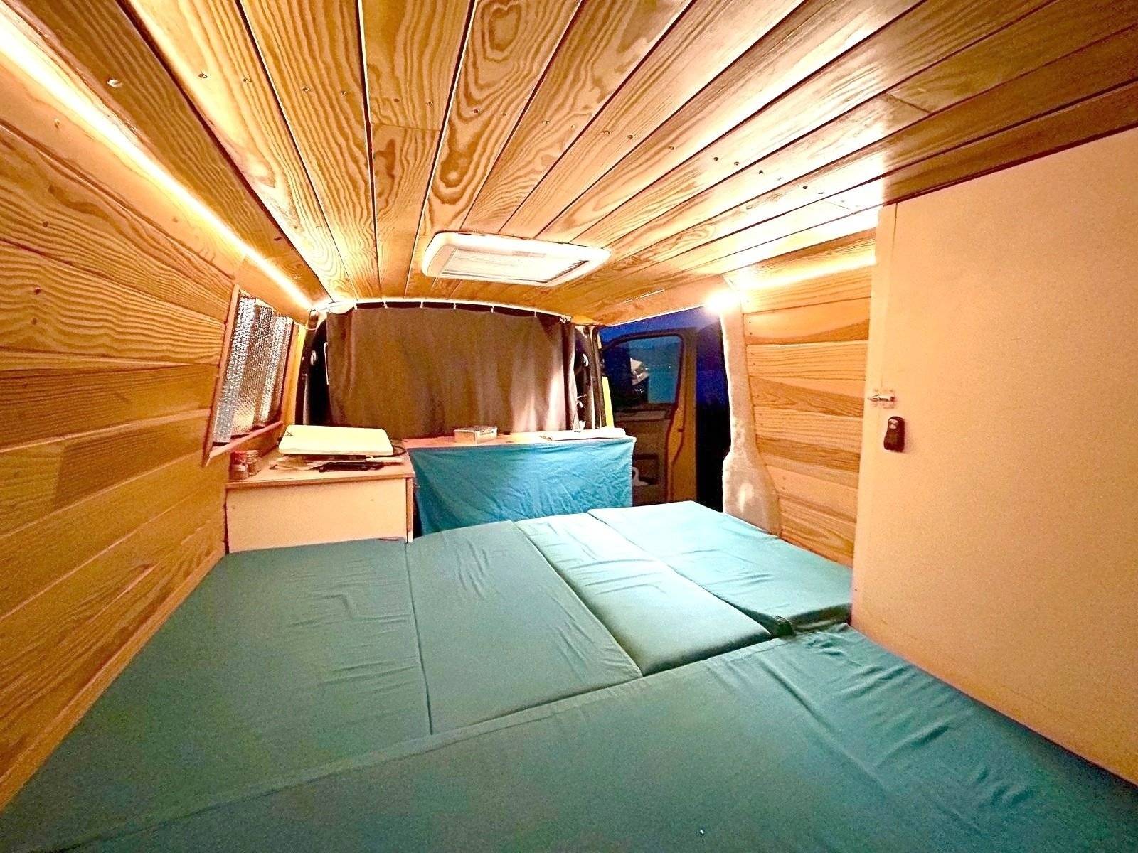 Berth  - Yescapa