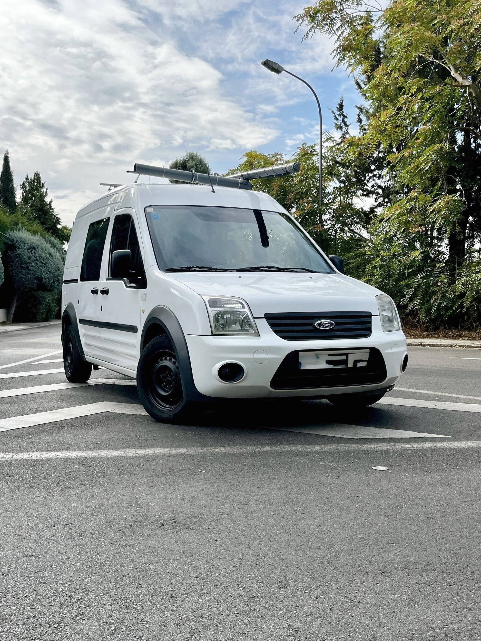 Elnagh Ford Transit Connect  