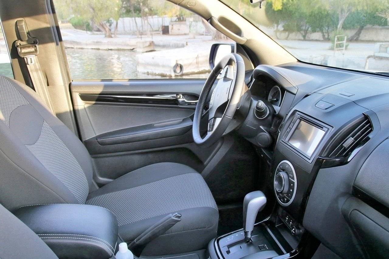 4×4 Automatic Gear Pickupcamper Alucab