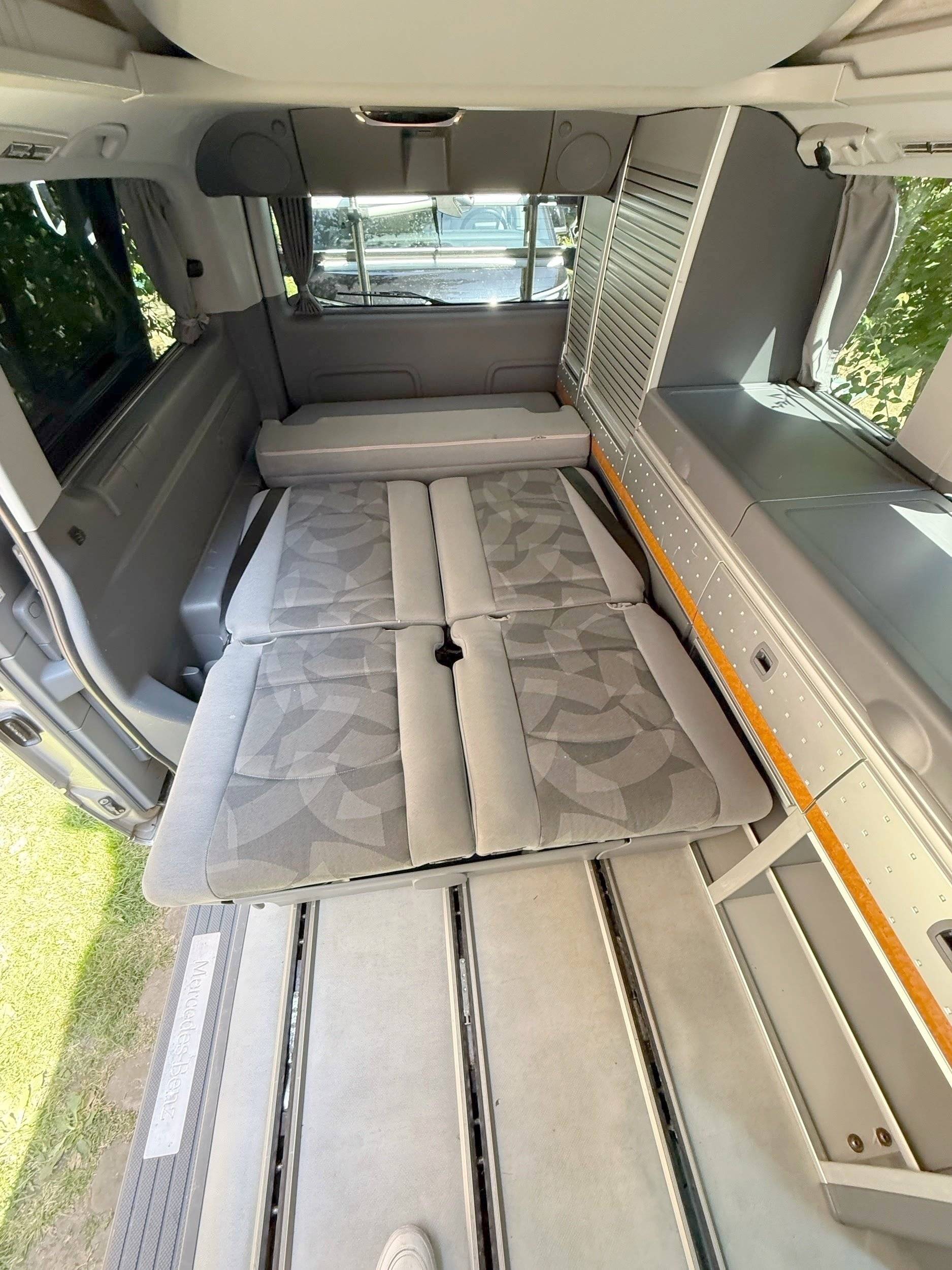 Slaapplaatsen Mercedes Vito Long Version 3 CDI Long Blanc - Yescapa