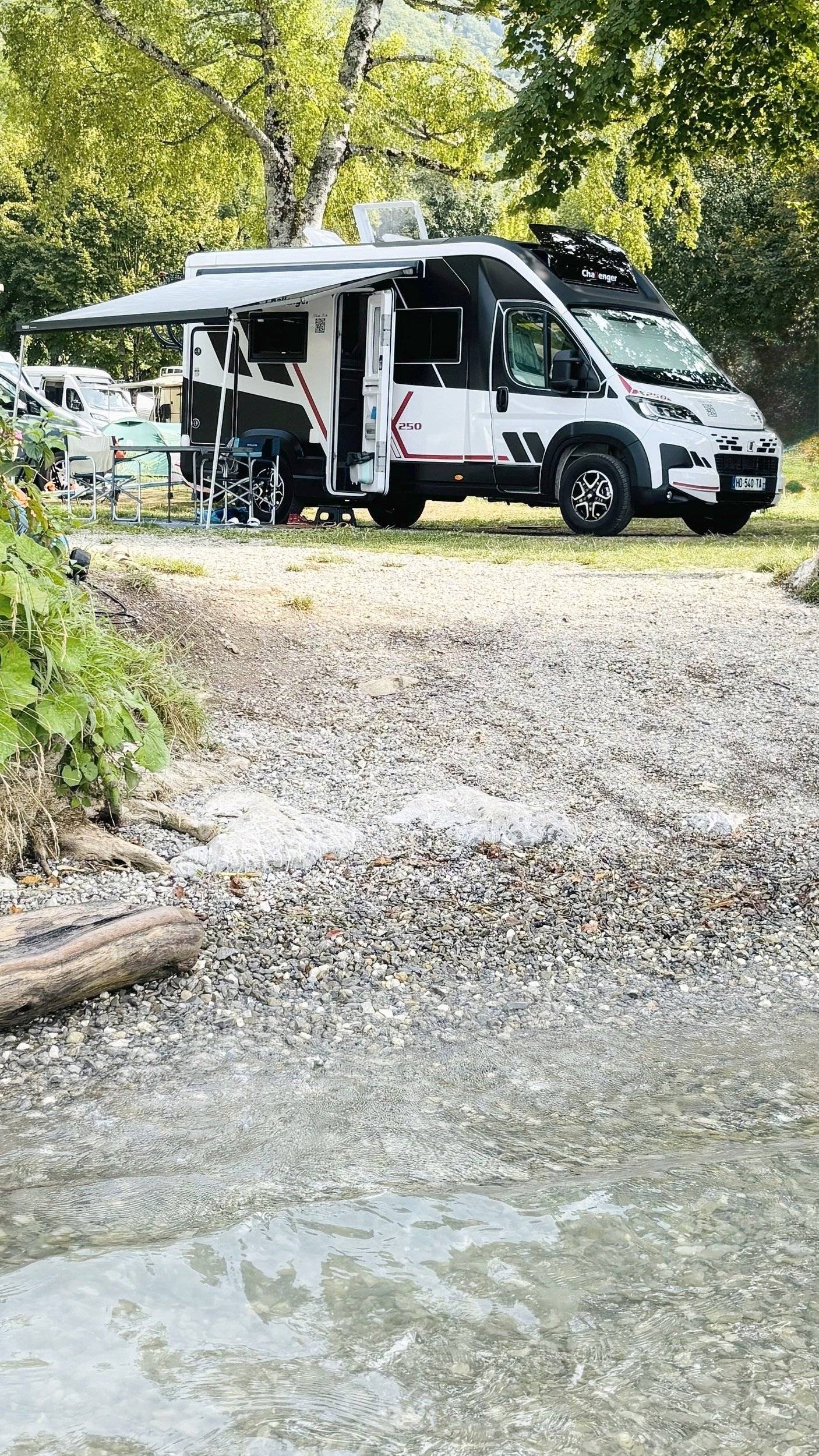 Challenger Challenger 250 Open Edition