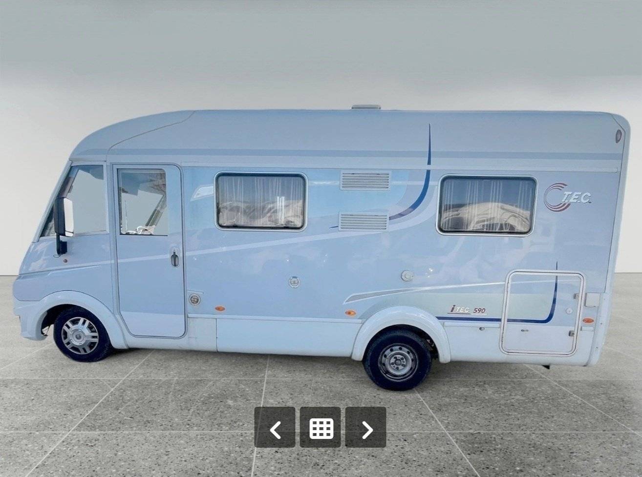 Vista del vehículo ángulo delantero Fiat - Yescapa