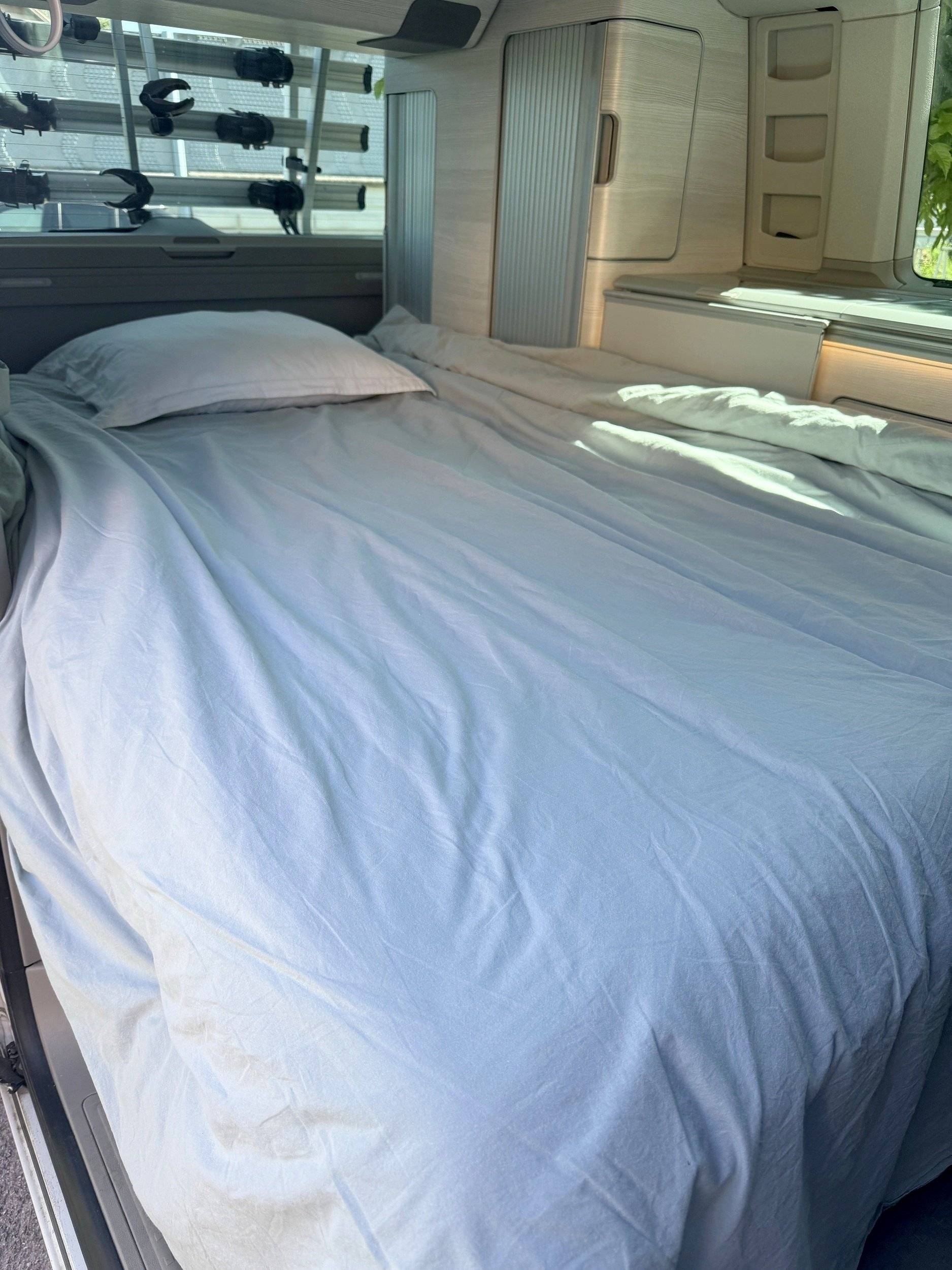 Plazas en cama Volkswagen Volkswagen T6 California - Yescapa
