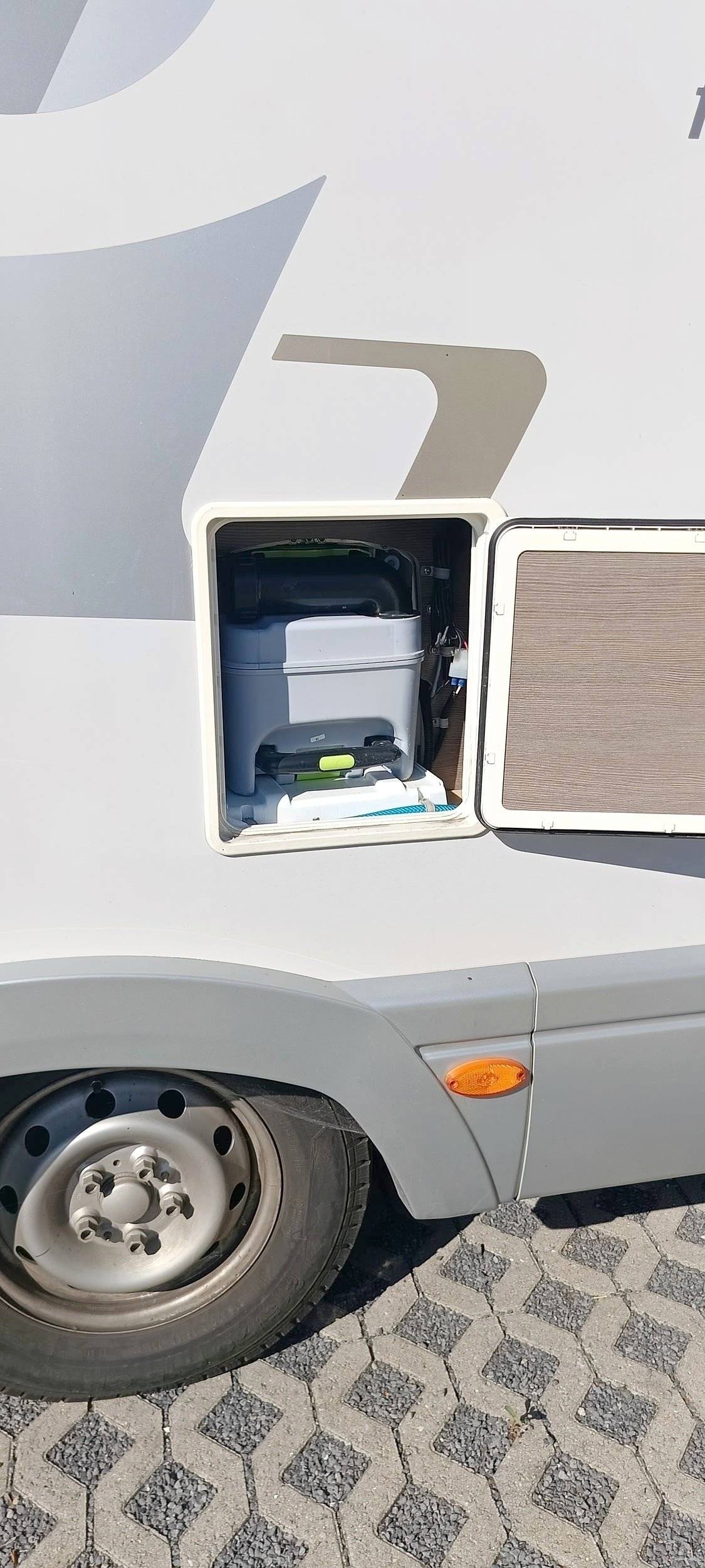 Bavaria T 730 Lc