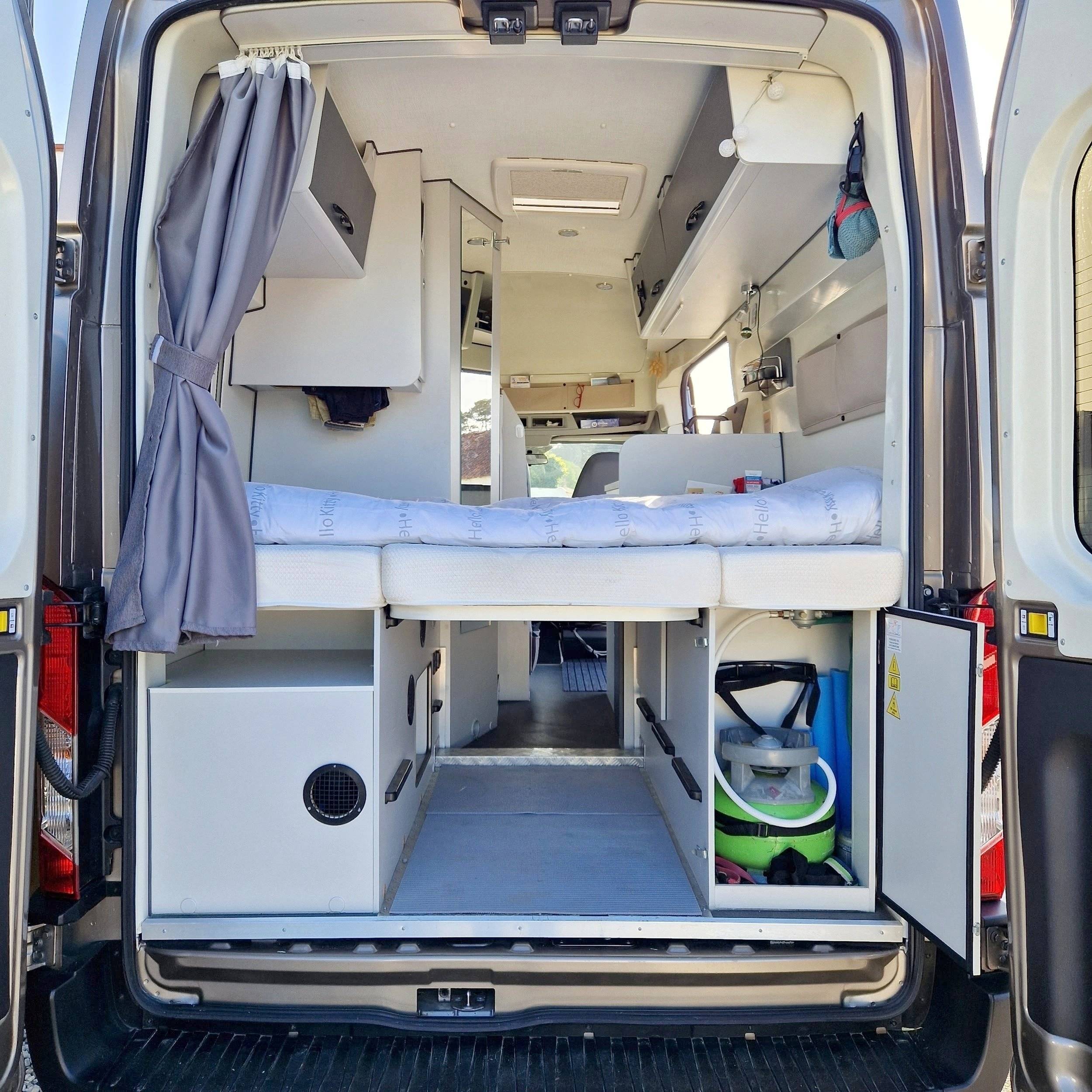 Schlafplätze Ford - Yescapa