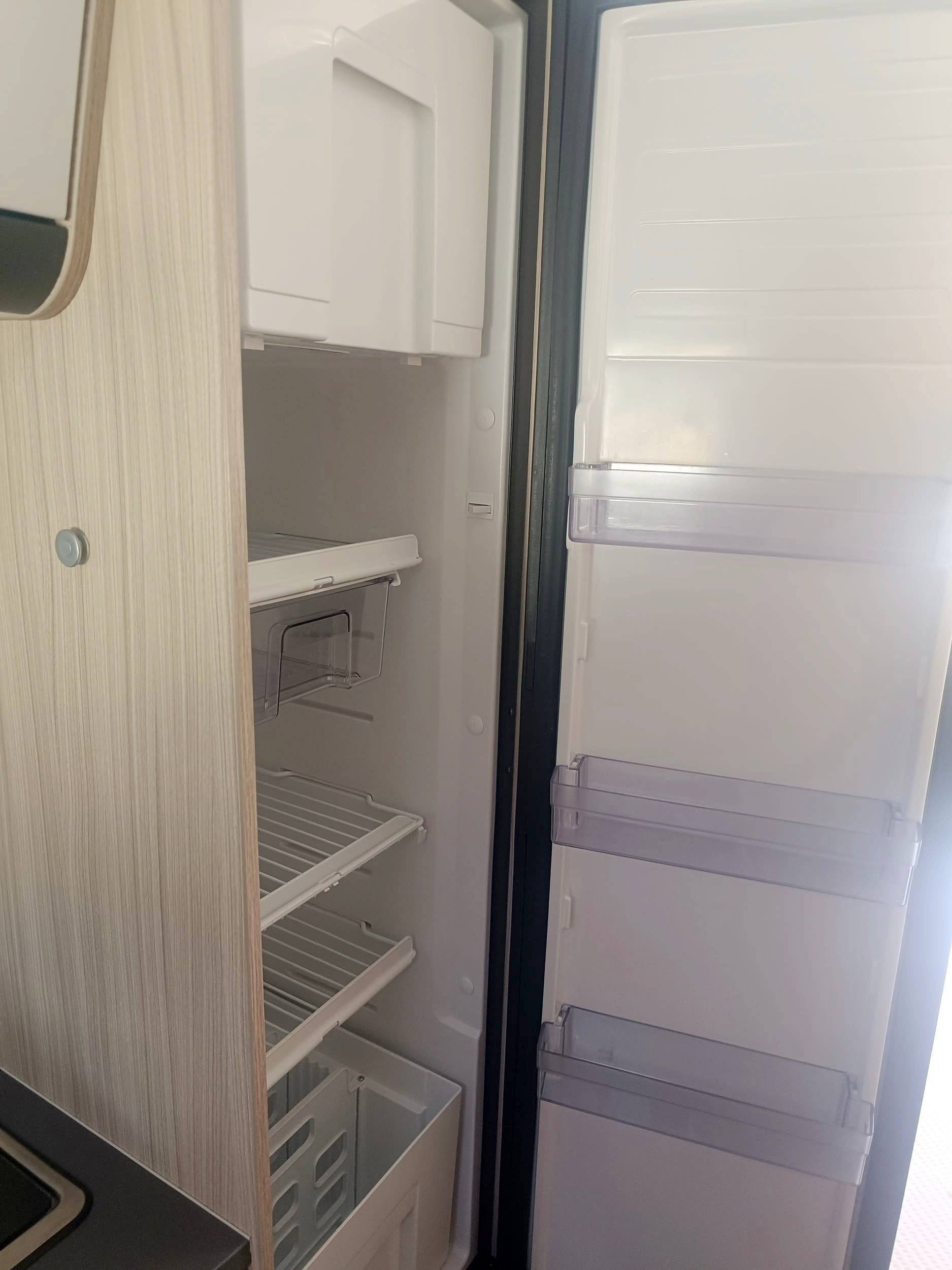 Adria SunLiving V60SP
