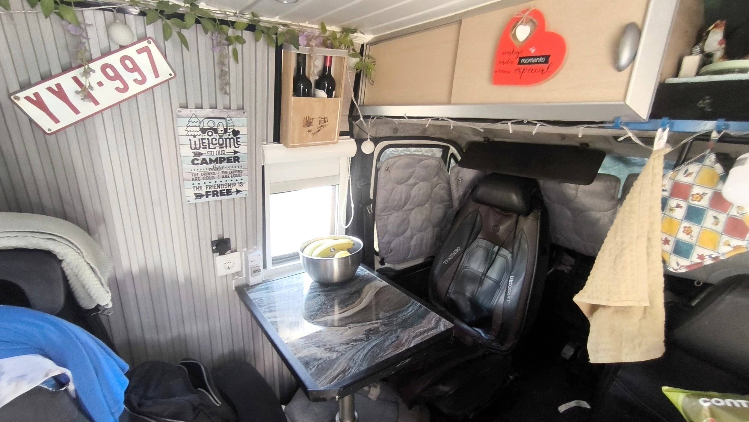 Comedor Peugeot Boxer - Yescapa